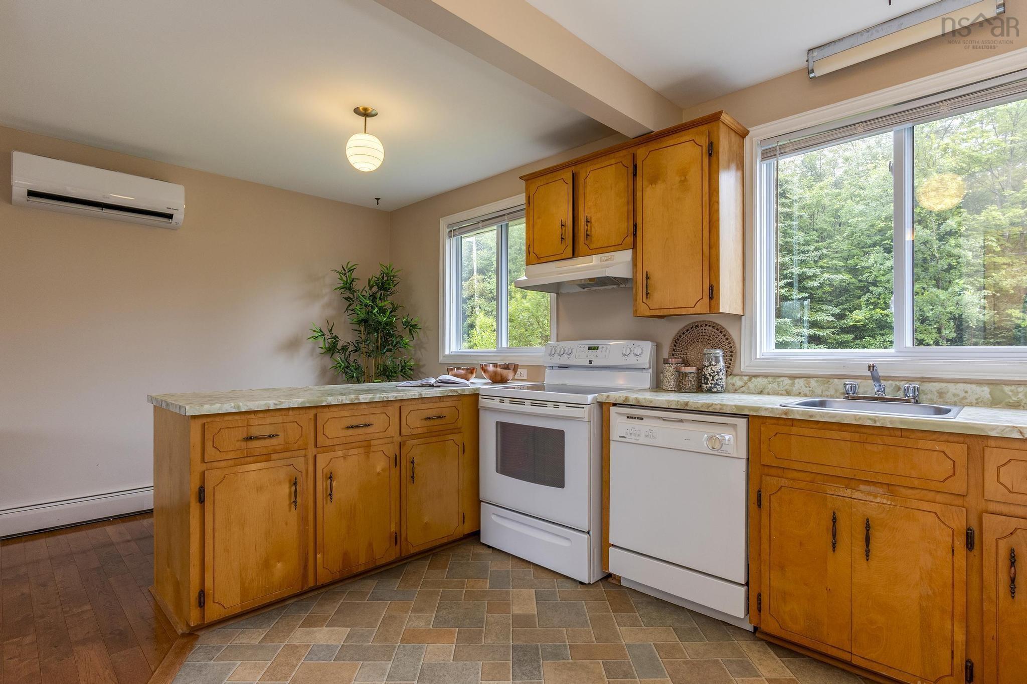 $549,900.00: 31 Hannebury Drive, Cole Harbour