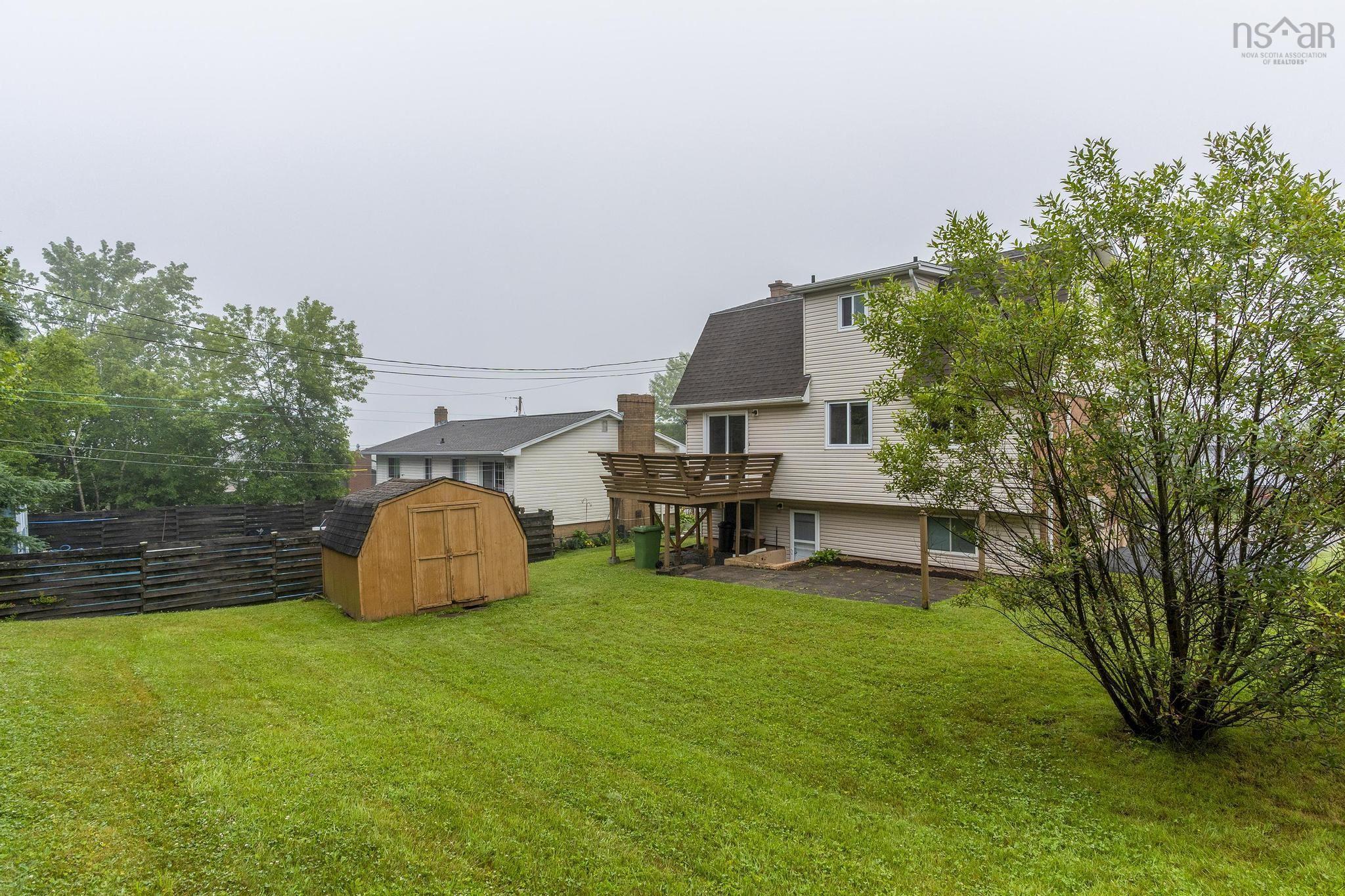 $549,900.00: 31 Hannebury Drive, Cole Harbour