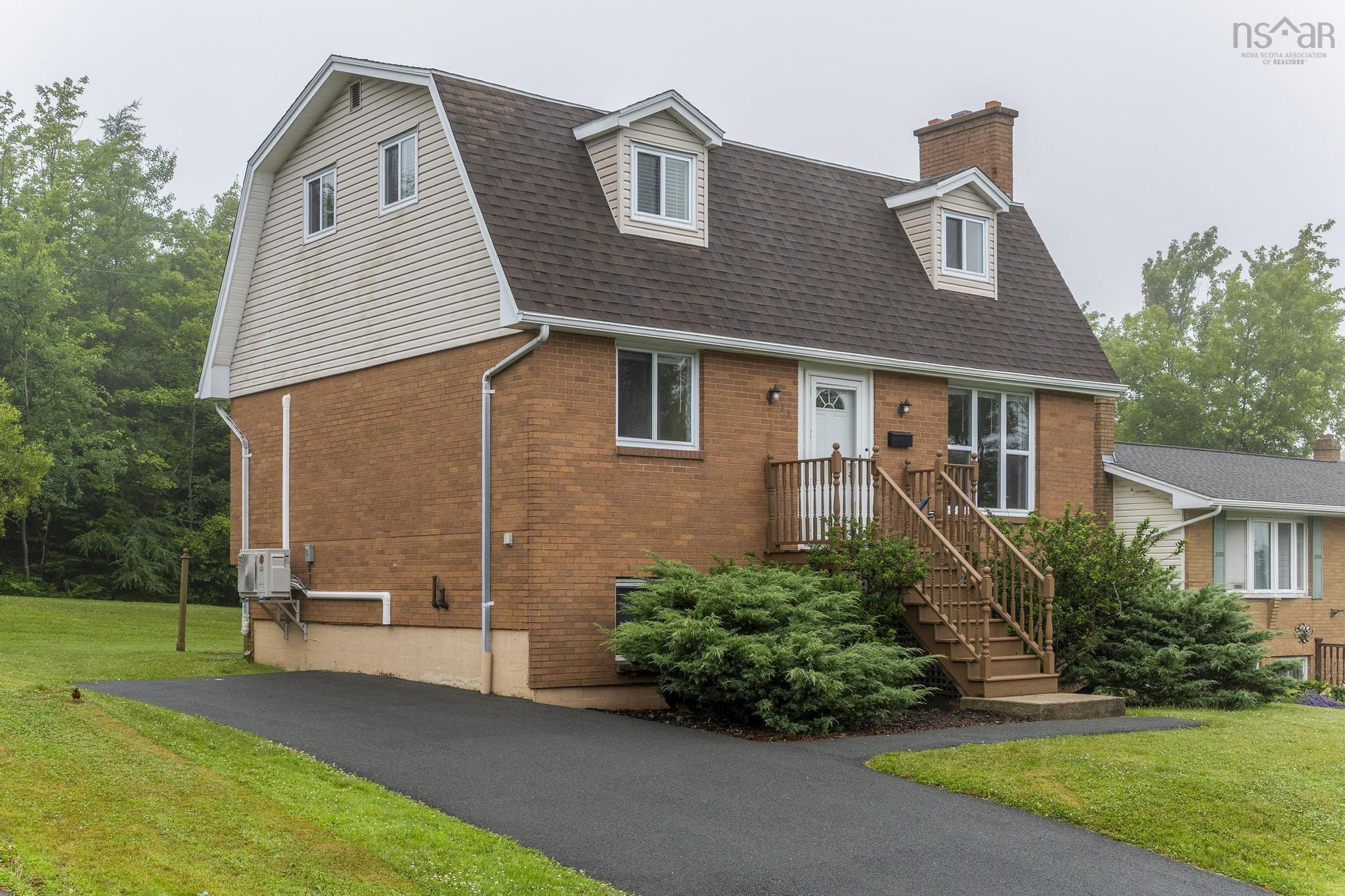 $549,900.00: 31 Hannebury Drive, Cole Harbour