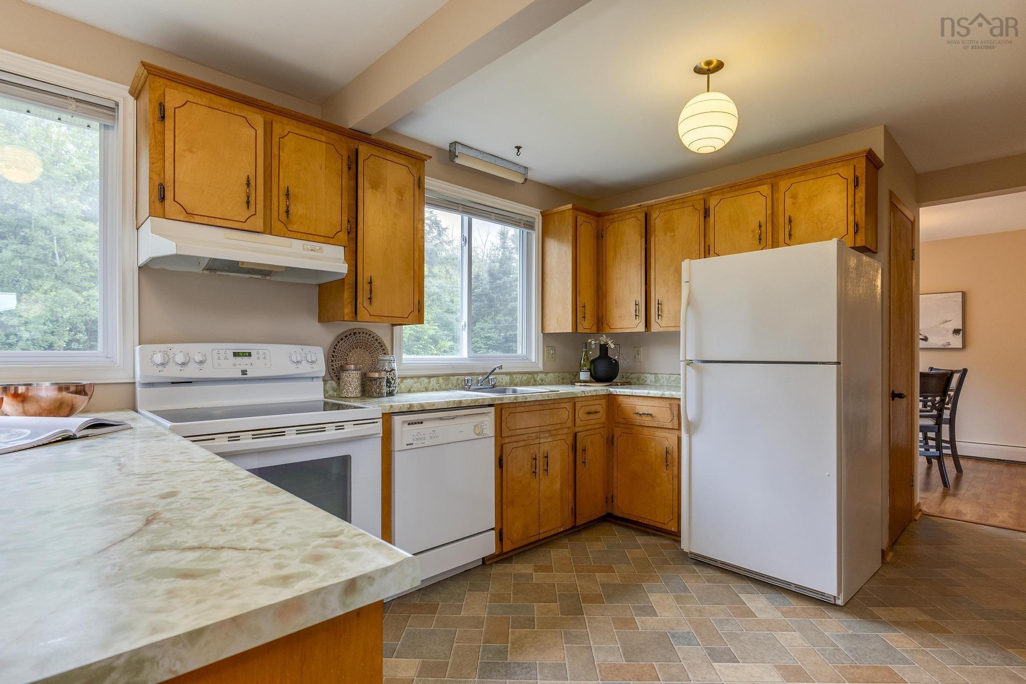 $549,900.00: 31 Hannebury Drive, Cole Harbour