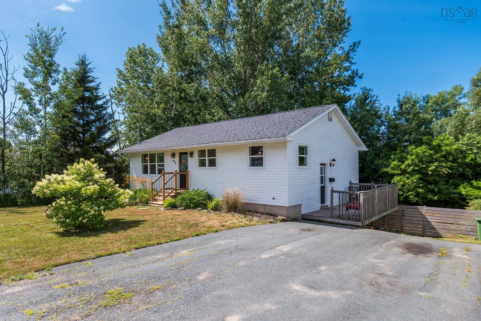 $424,000.00: 974 Elizabeth Drive, North Kentville