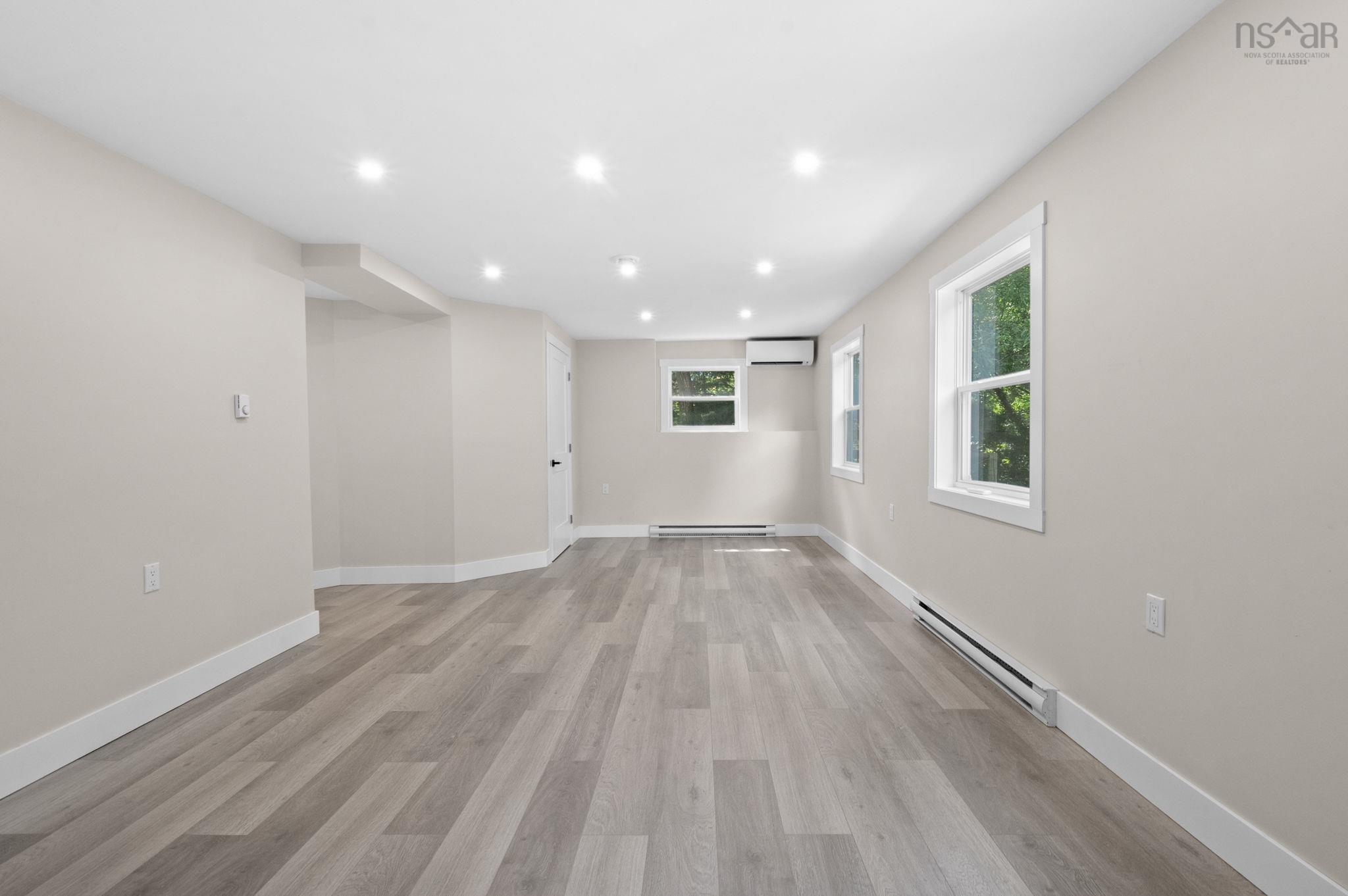 $424,000.00: 974 Elizabeth Drive, North Kentville