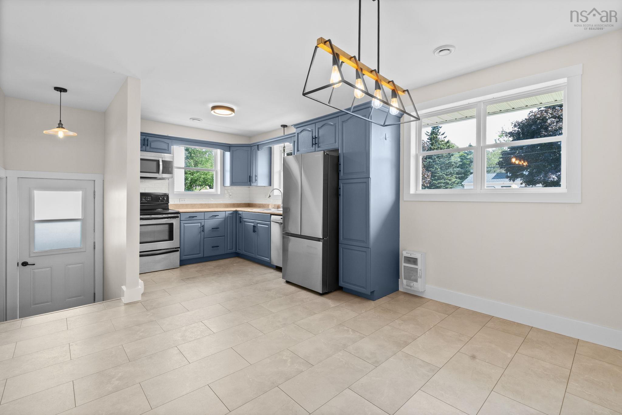 $424,000.00: 974 Elizabeth Drive, North Kentville