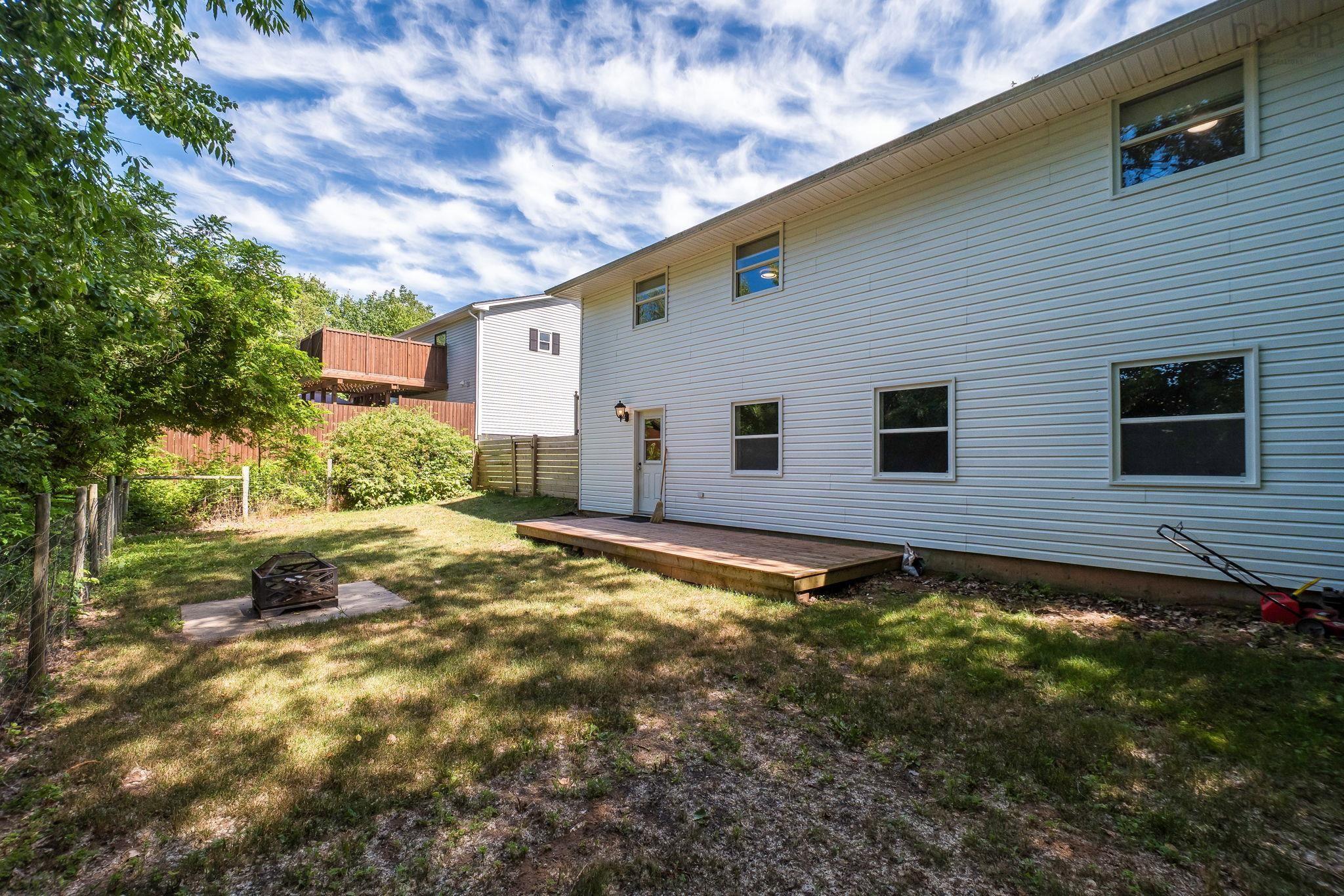 $424,000.00: 974 Elizabeth Drive, North Kentville