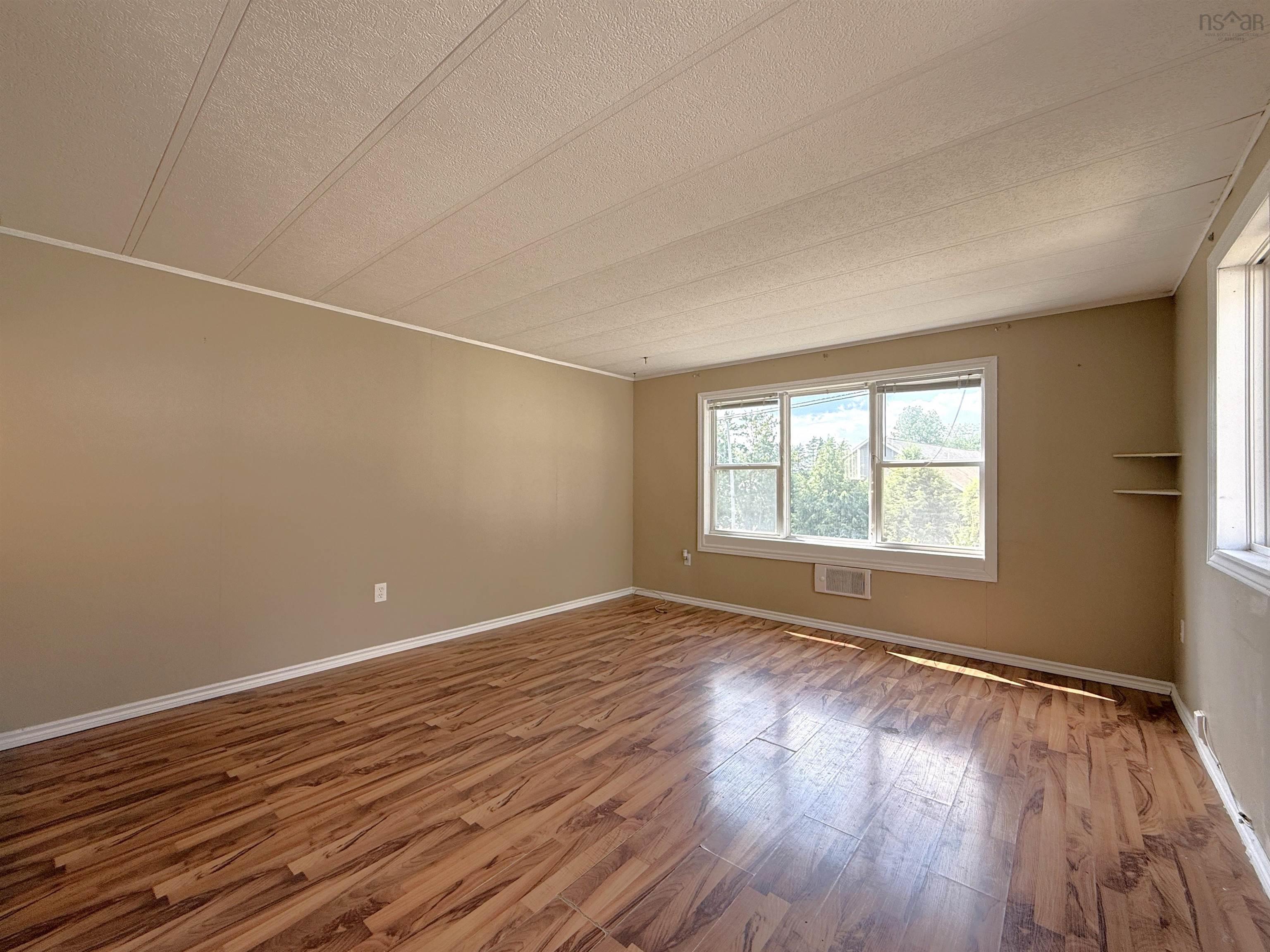 $119,900.00: 160 SEASONS Drive, Bridgewater