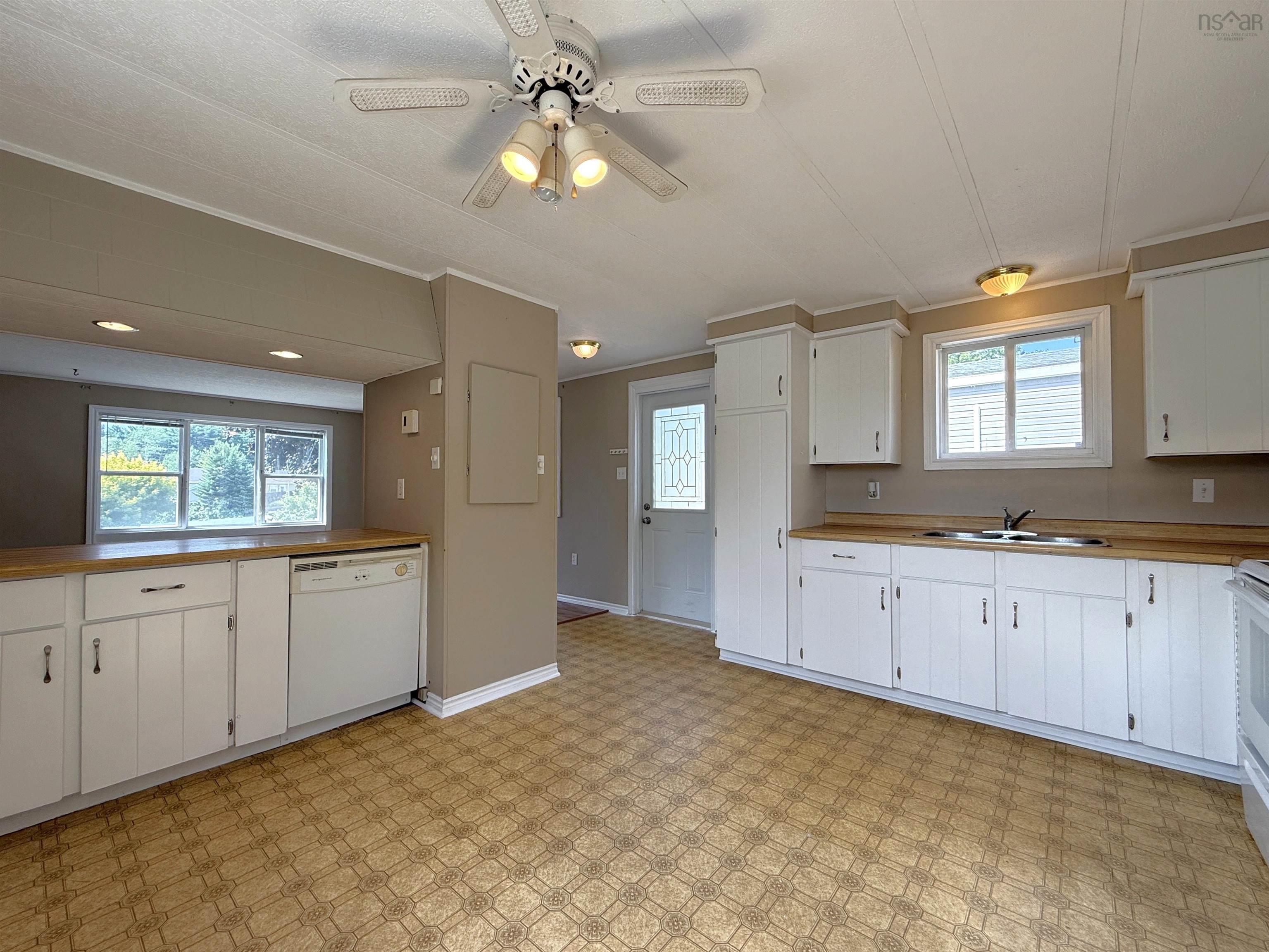 $119,900.00: 160 SEASONS Drive, Bridgewater