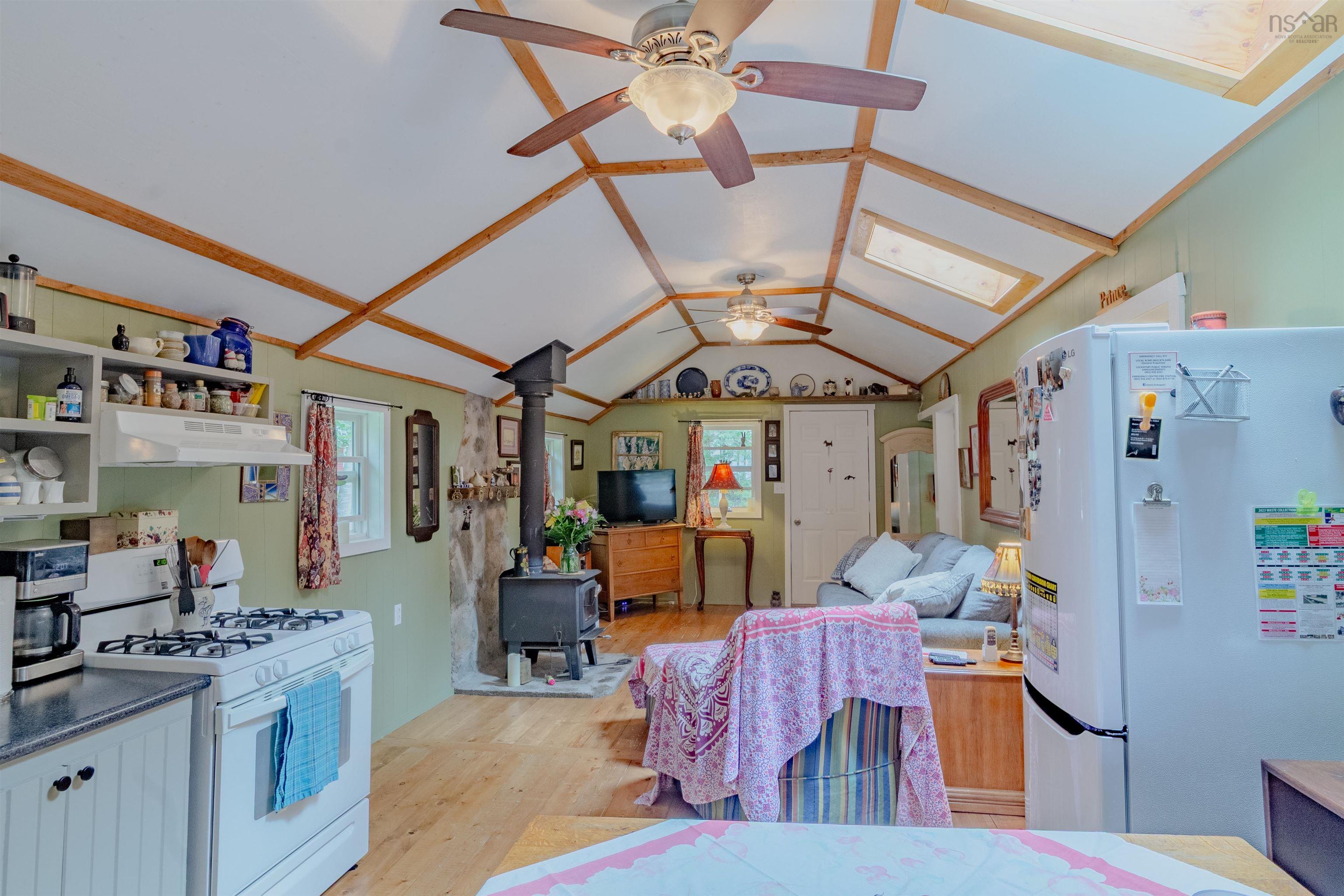 $190,000.00: 1387 Canada Hill Road, Lockeport