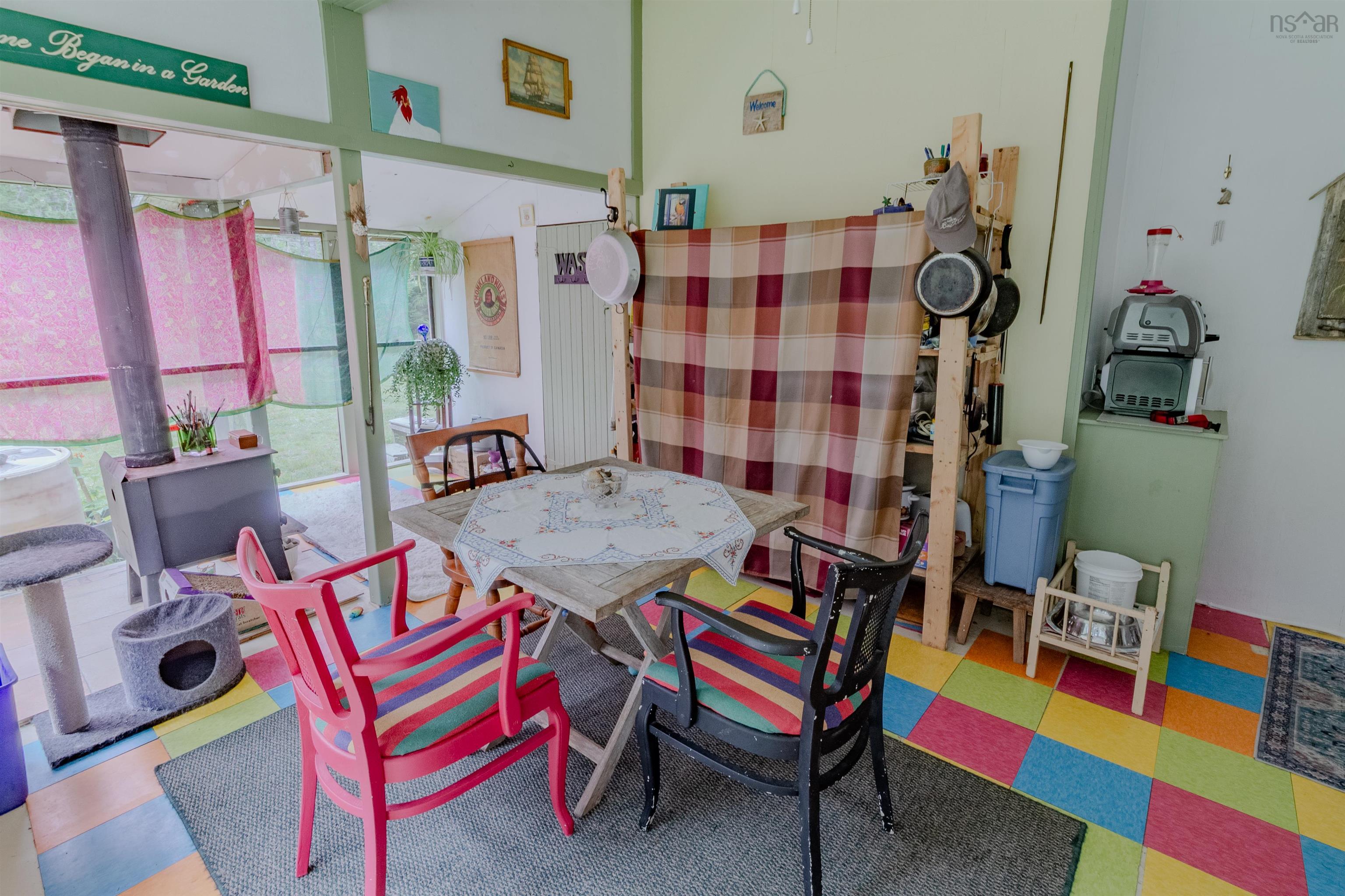 $190,000.00: 1387 Canada Hill Road, Lockeport