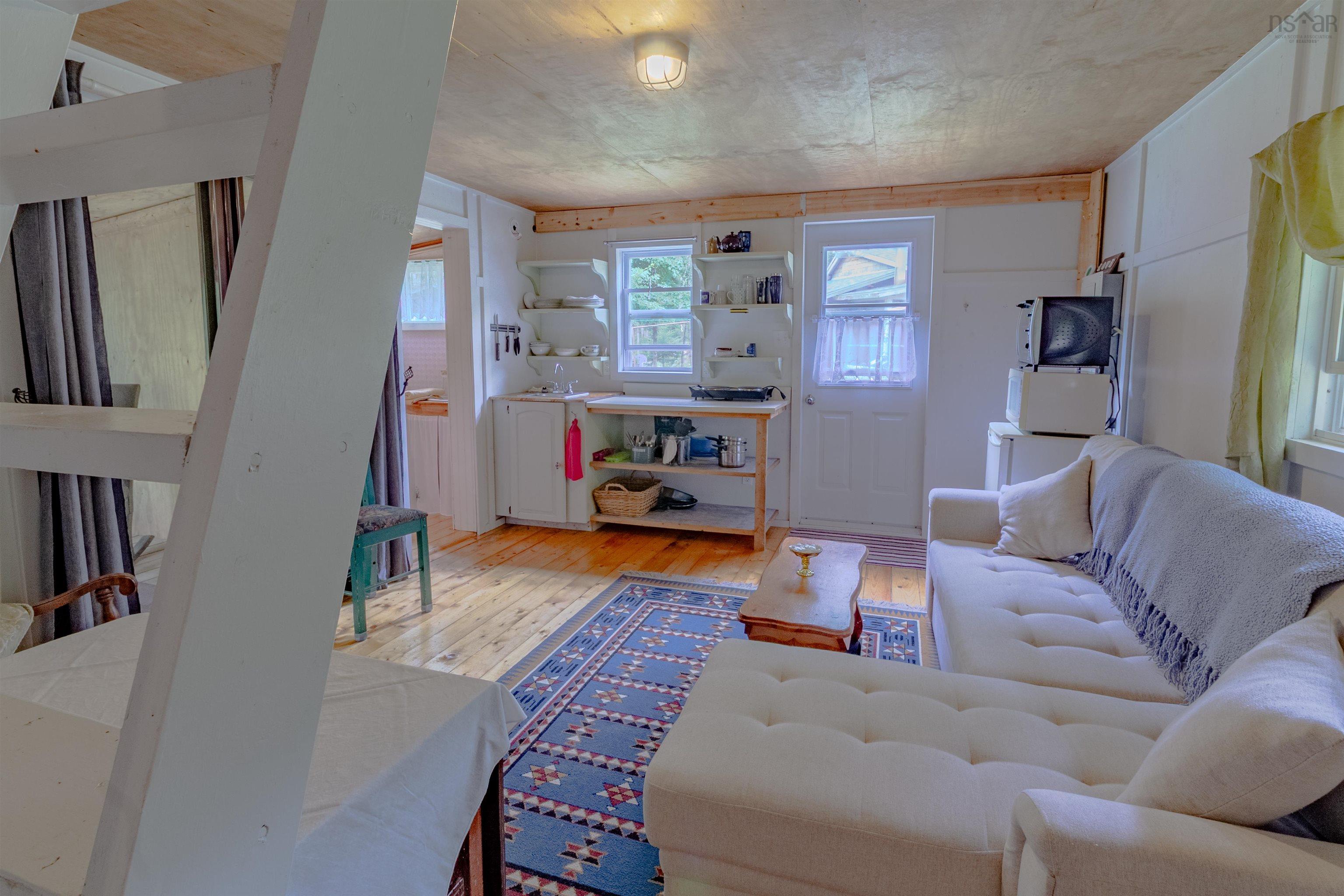 $190,000.00: 1387 Canada Hill Road, Lockeport