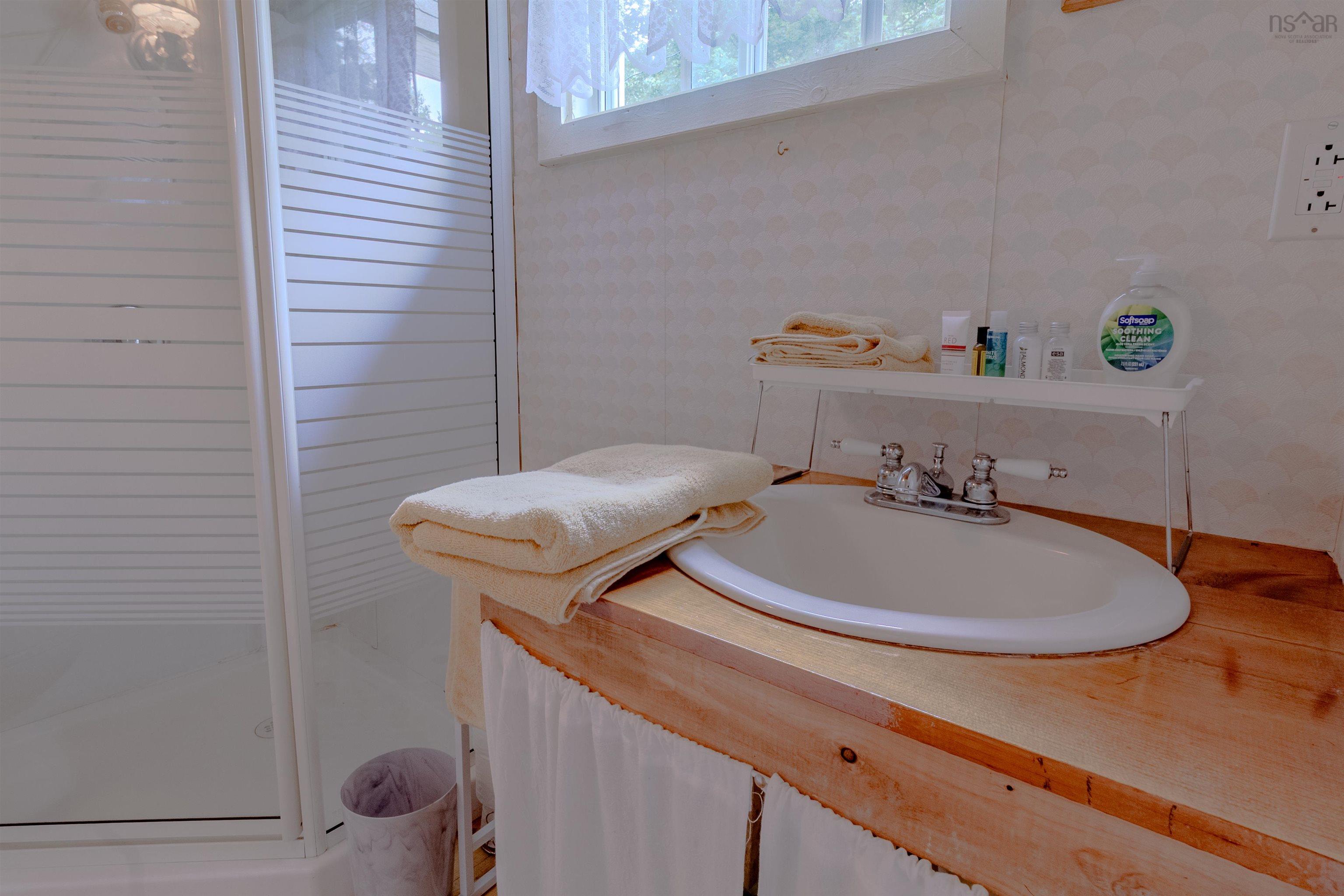 $190,000.00: 1387 Canada Hill Road, Lockeport