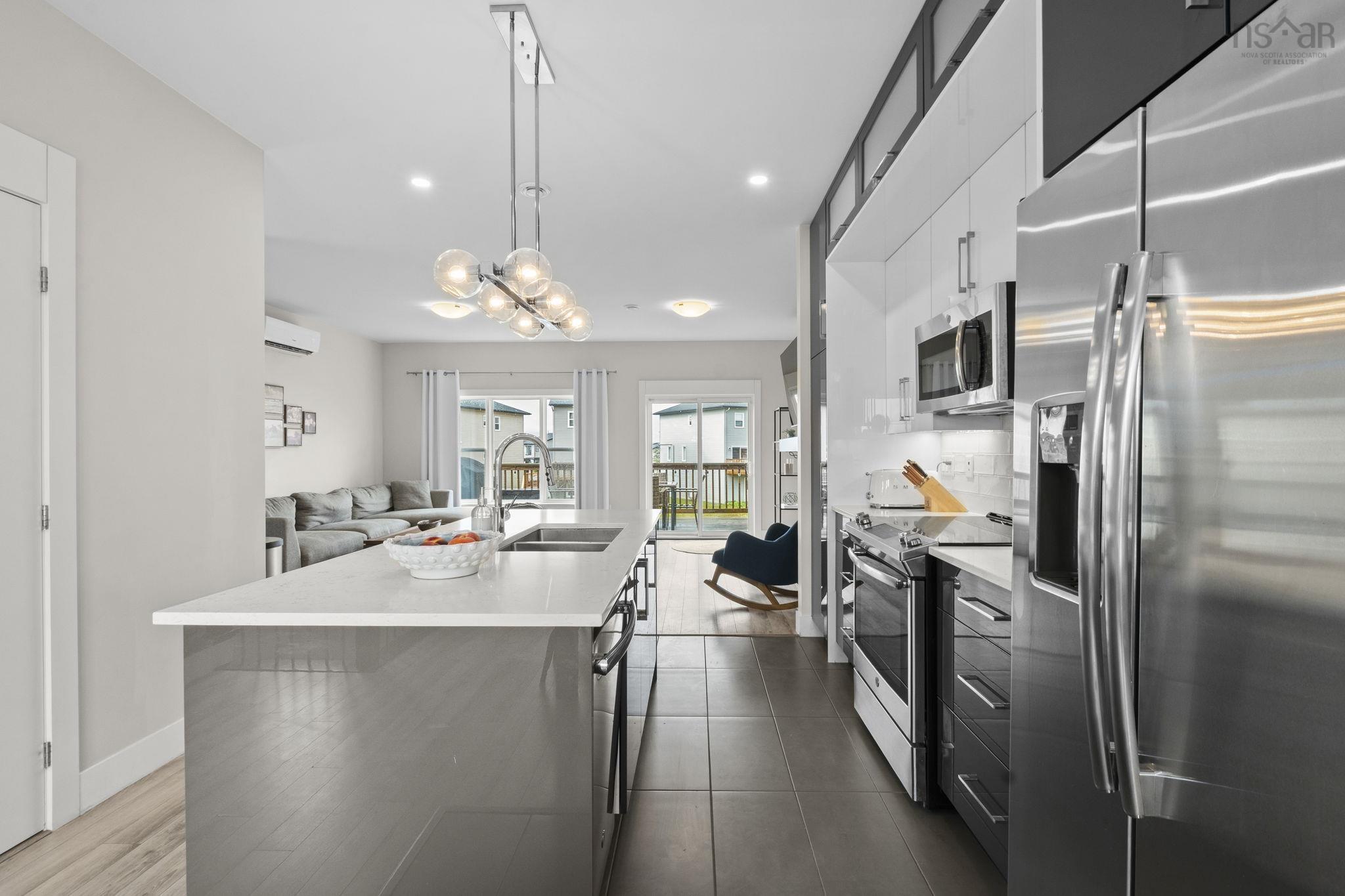$669,900.00: 33 Mica Cres, Halifax
