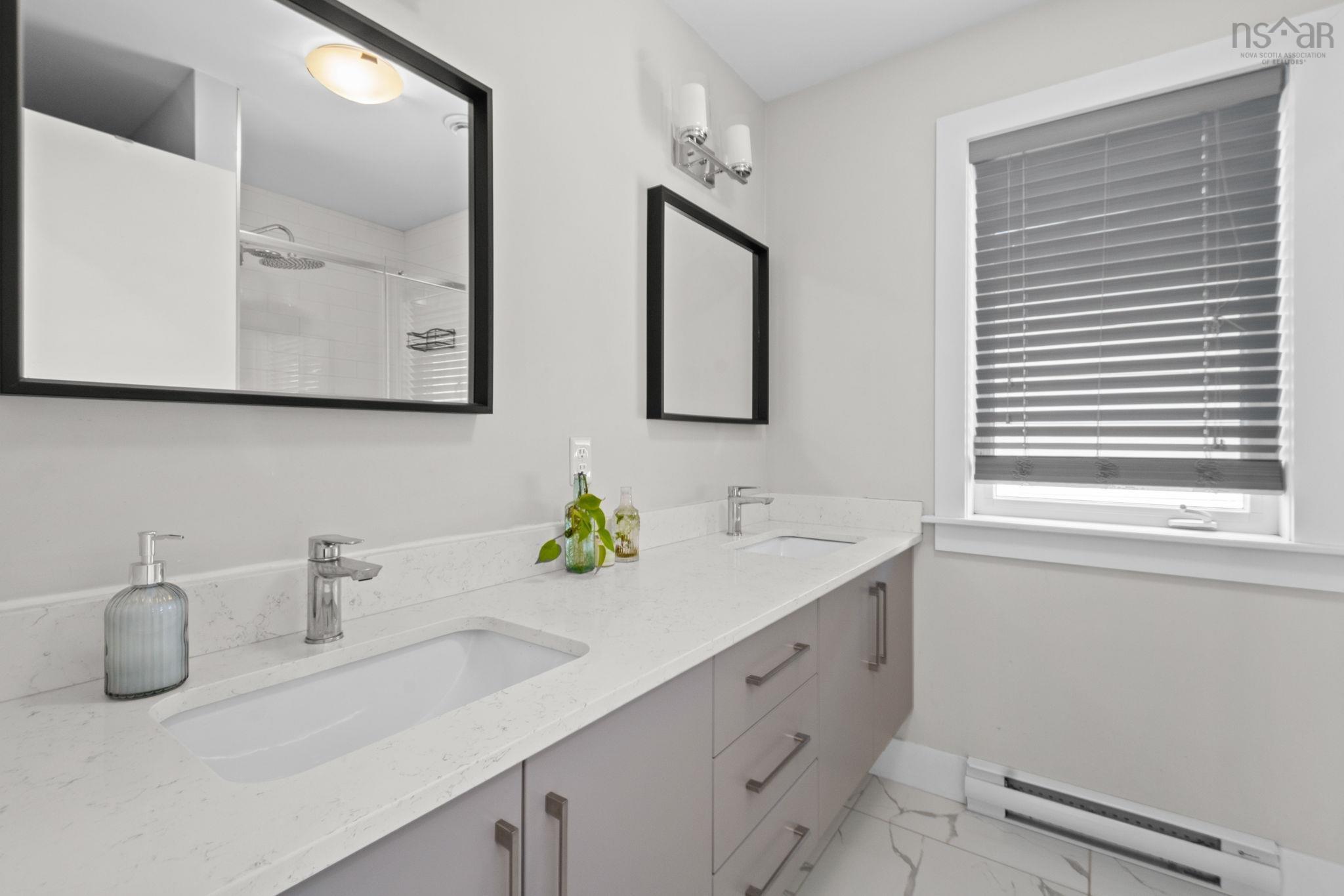 $669,900.00: 33 Mica Cres, Halifax