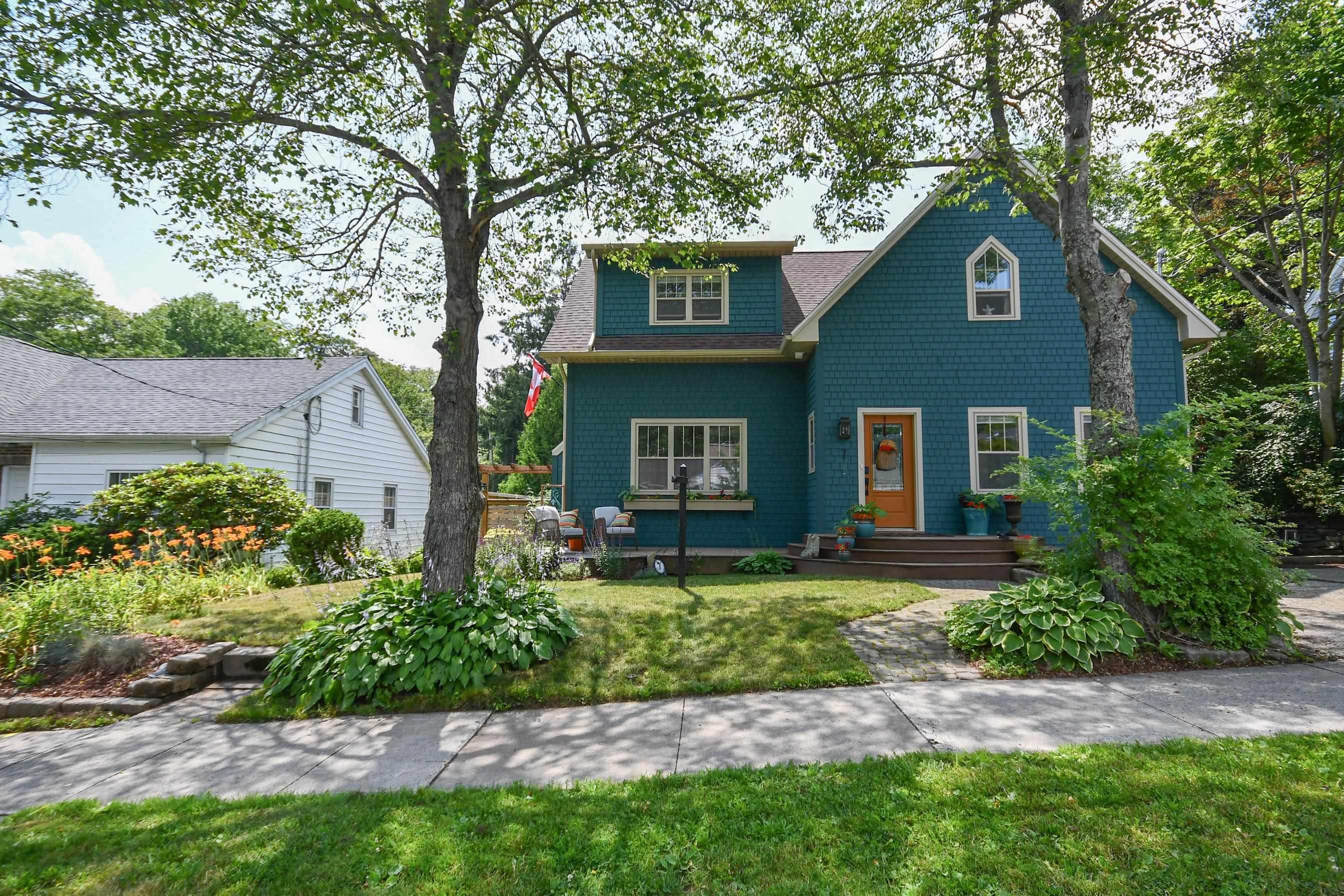 $989,900.00: 7 Crichton Park Road, Dartmouth