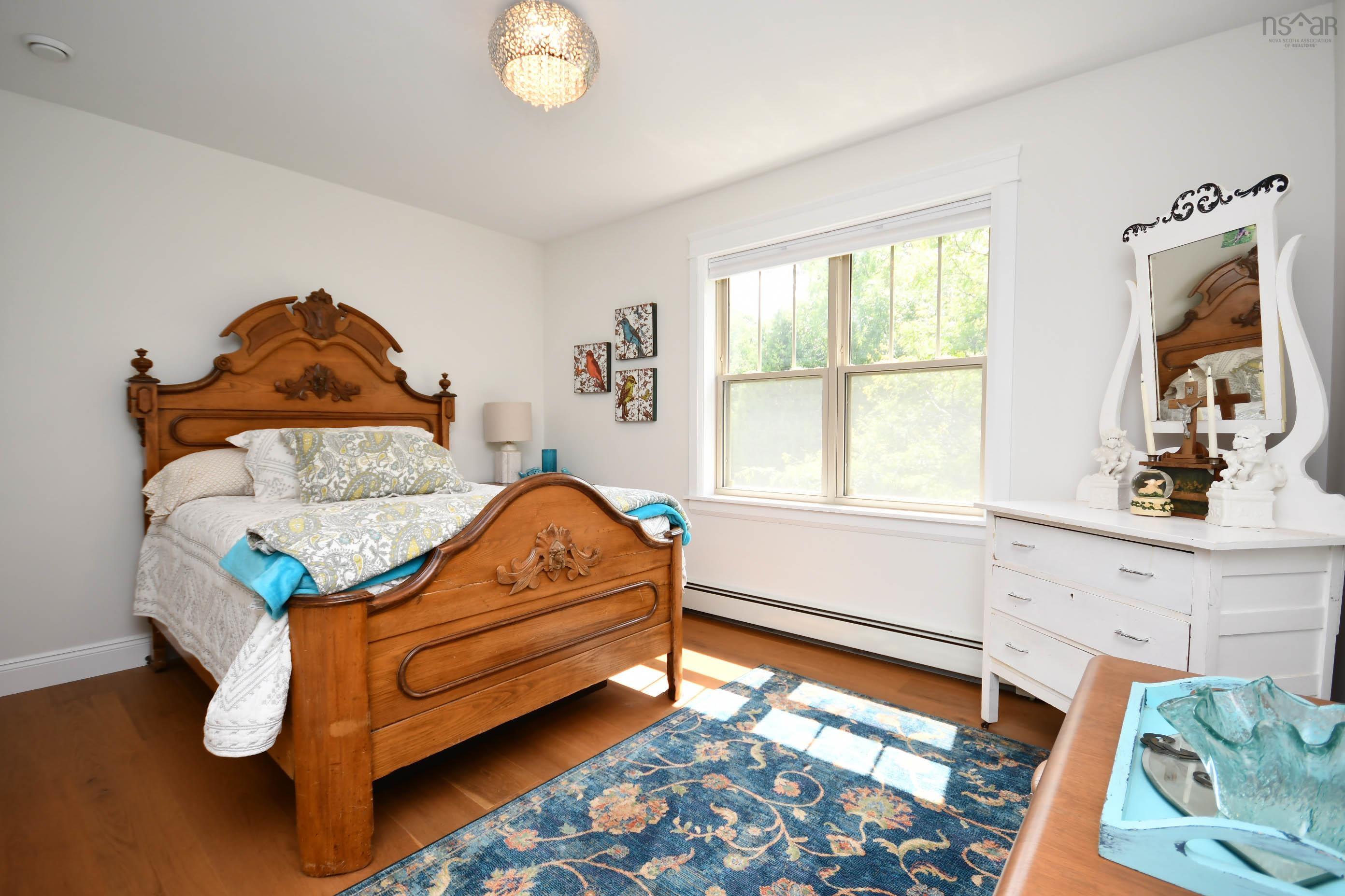$989,900.00: 7 Crichton Park Road, Dartmouth