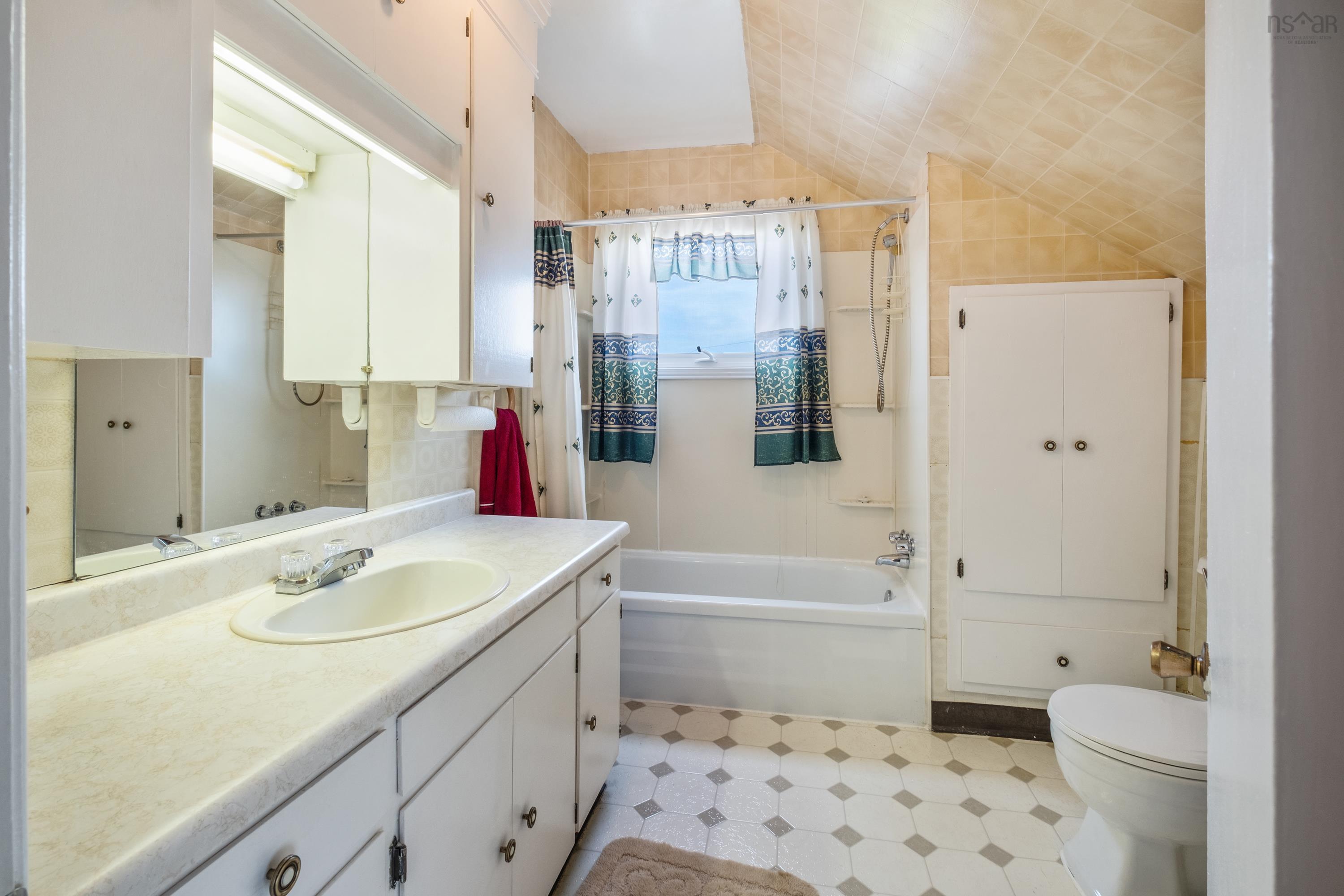 $298,500.00: 1192 Main Street, Glace Bay