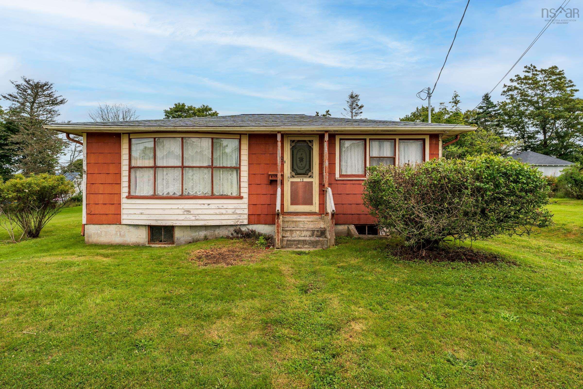 $219,000.00: 18 Shaw Avenue, Yarmouth