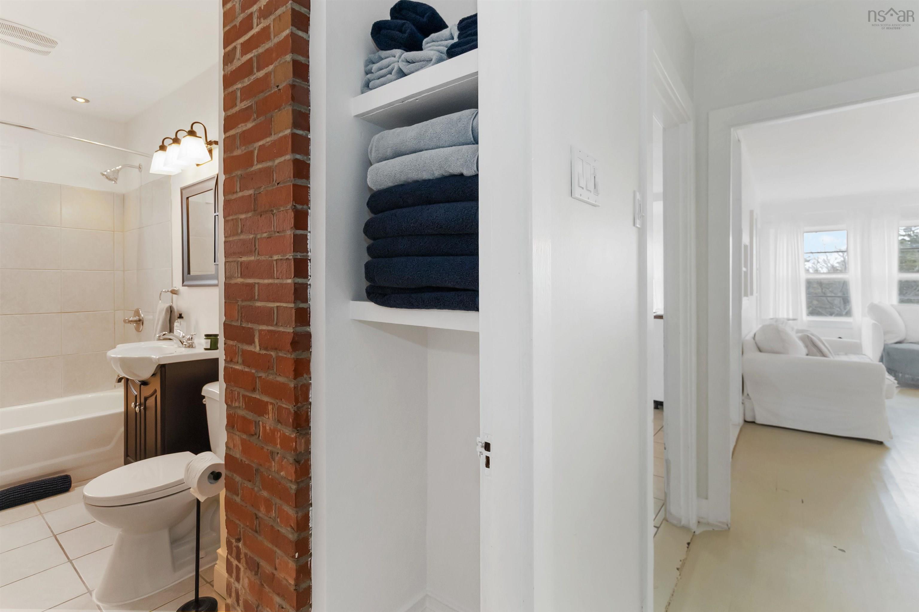 $324,900.00: 291 Central Port Mouton Road, Port Mouton