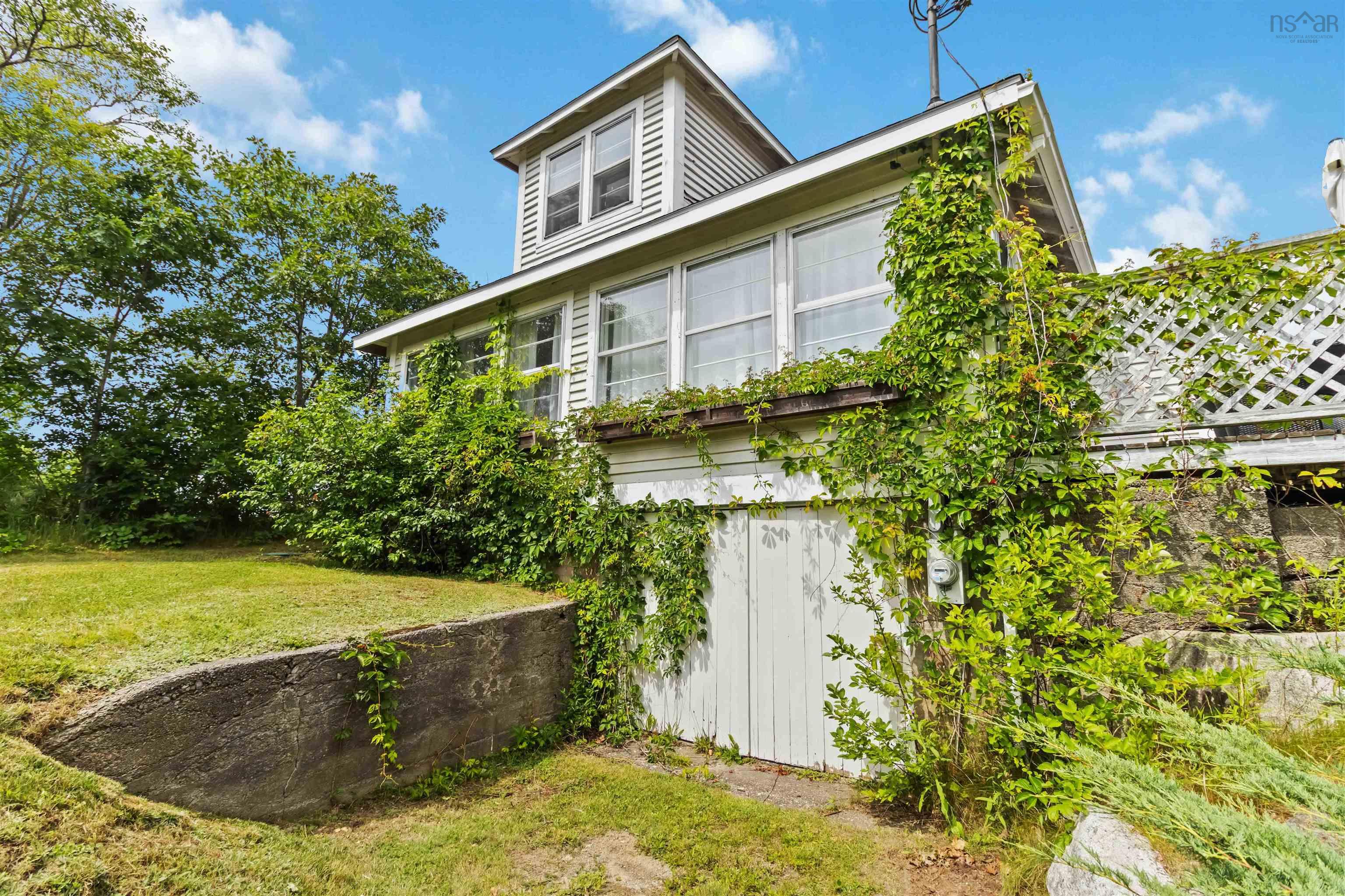 $324,900.00: 291 Central Port Mouton Road, Port Mouton