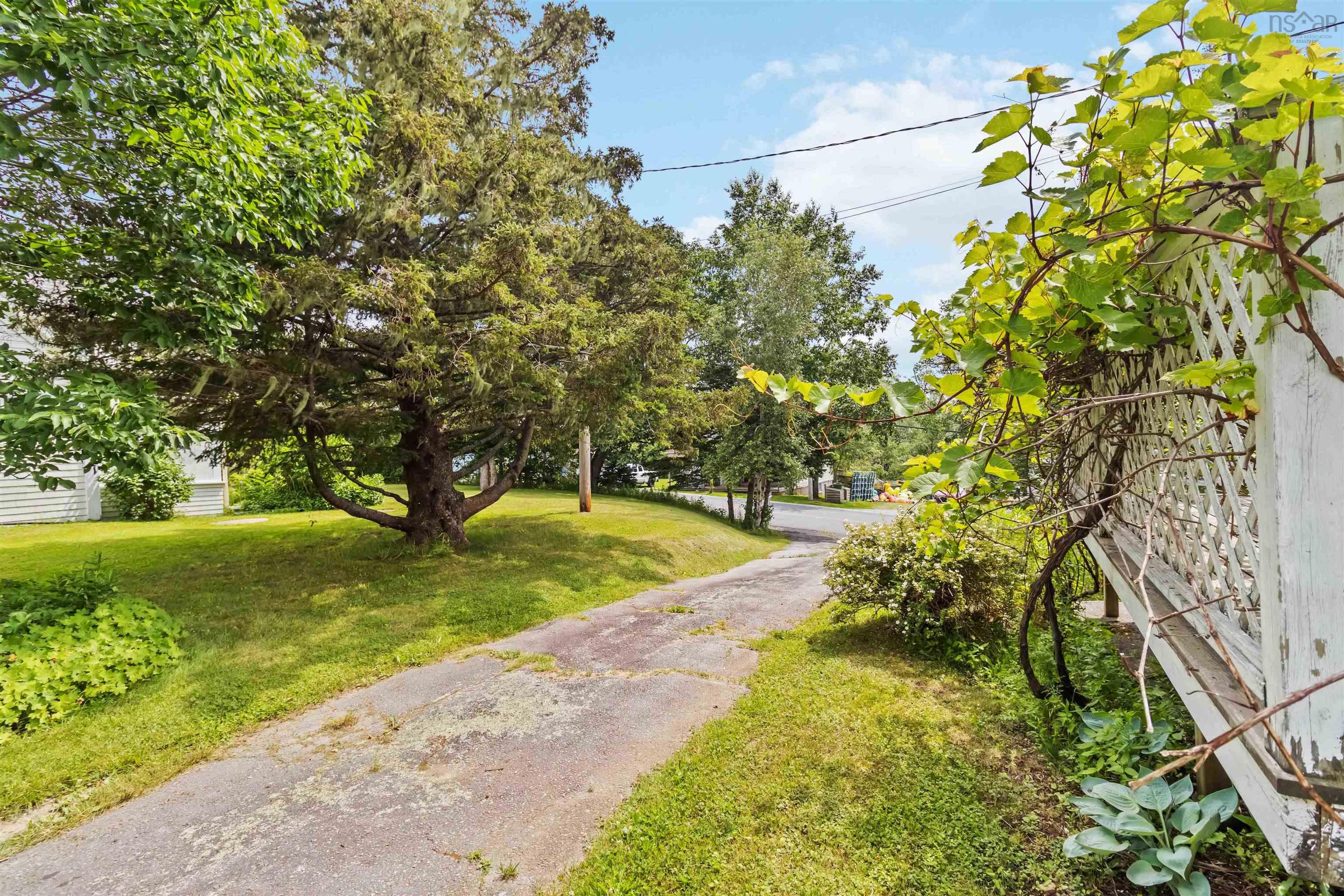 $324,900.00: 291 Central Port Mouton Road, Port Mouton