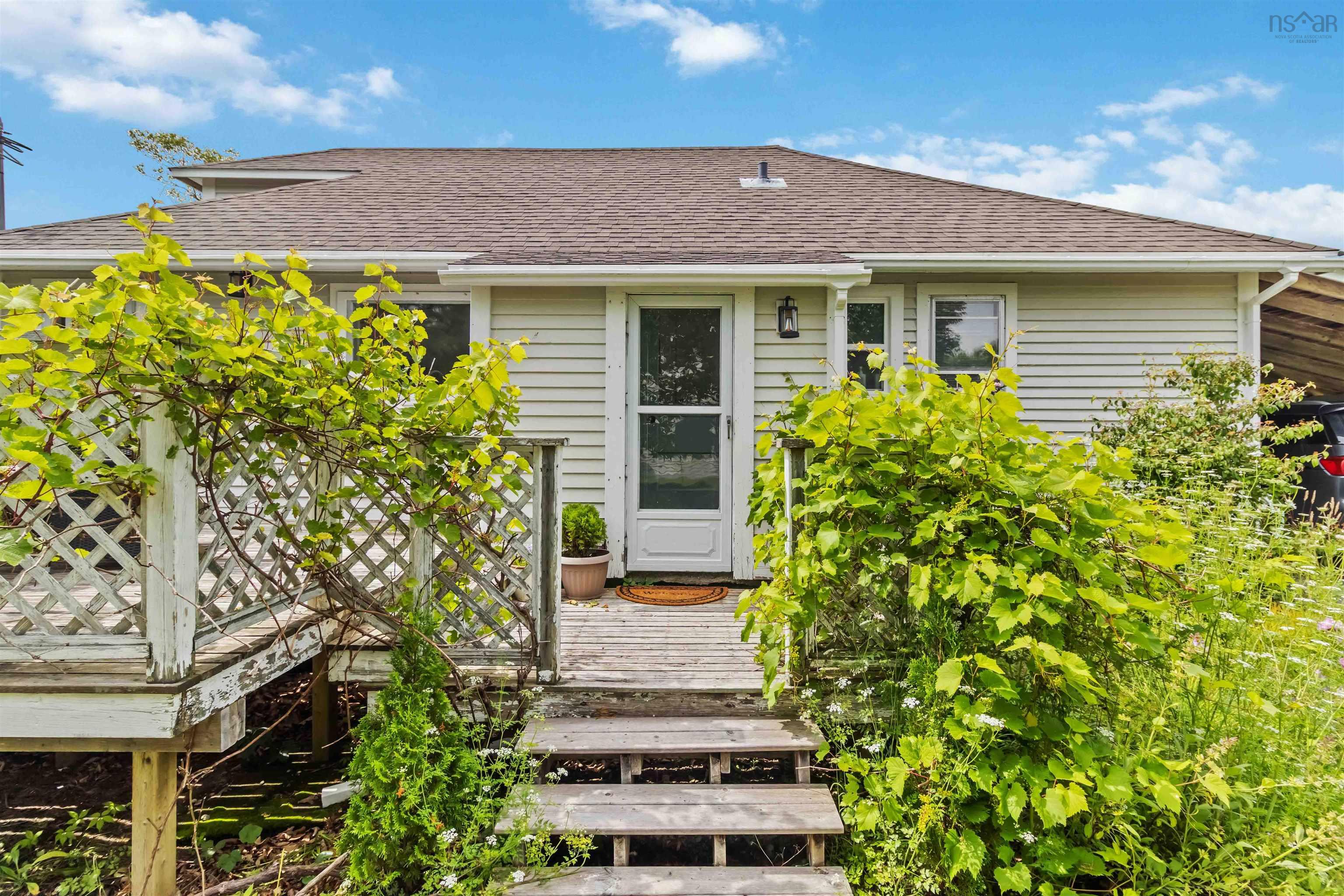 $324,900.00: 291 Central Port Mouton Road, Port Mouton