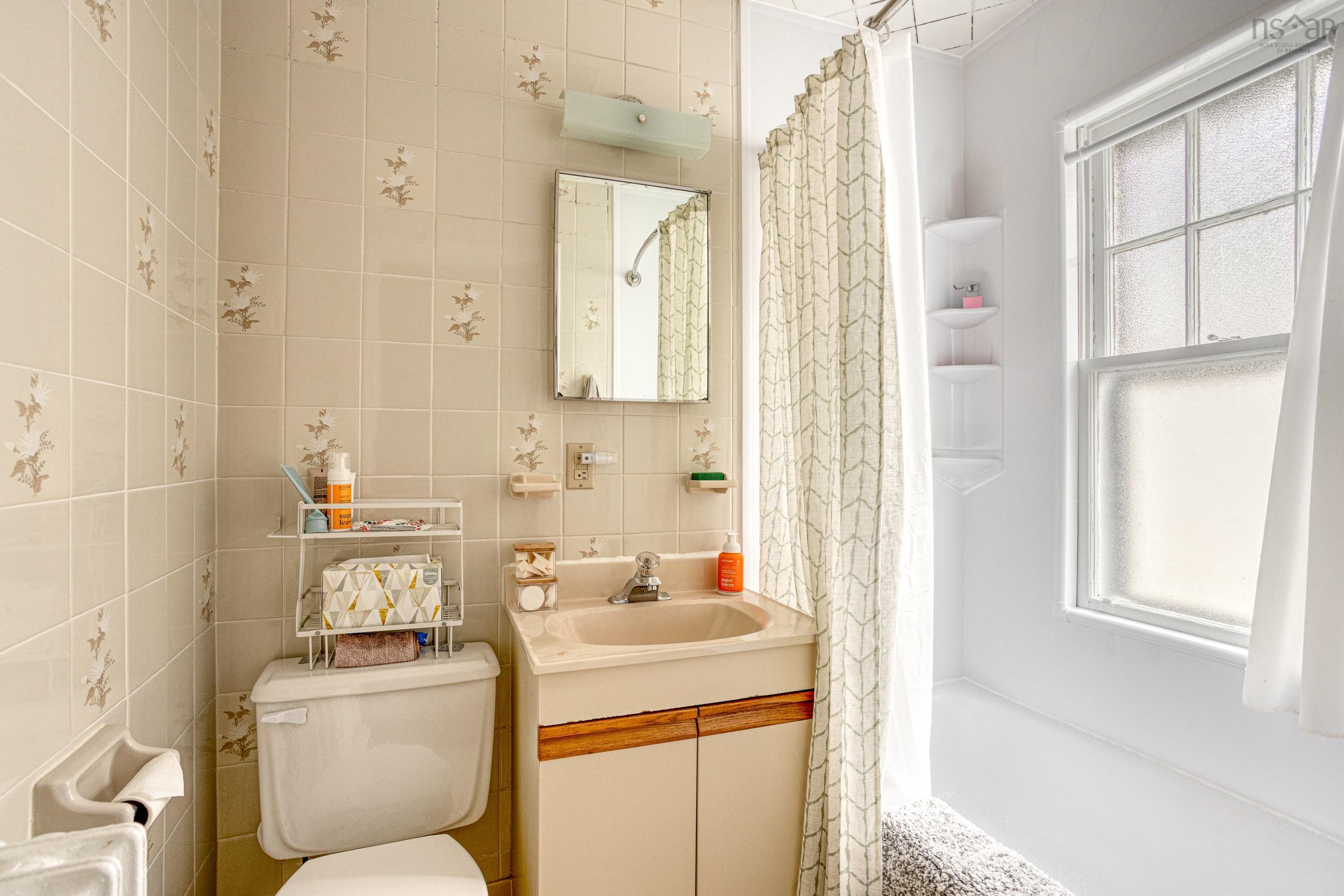 $709,900.00: 2519.21 Quinn Street, Halifax