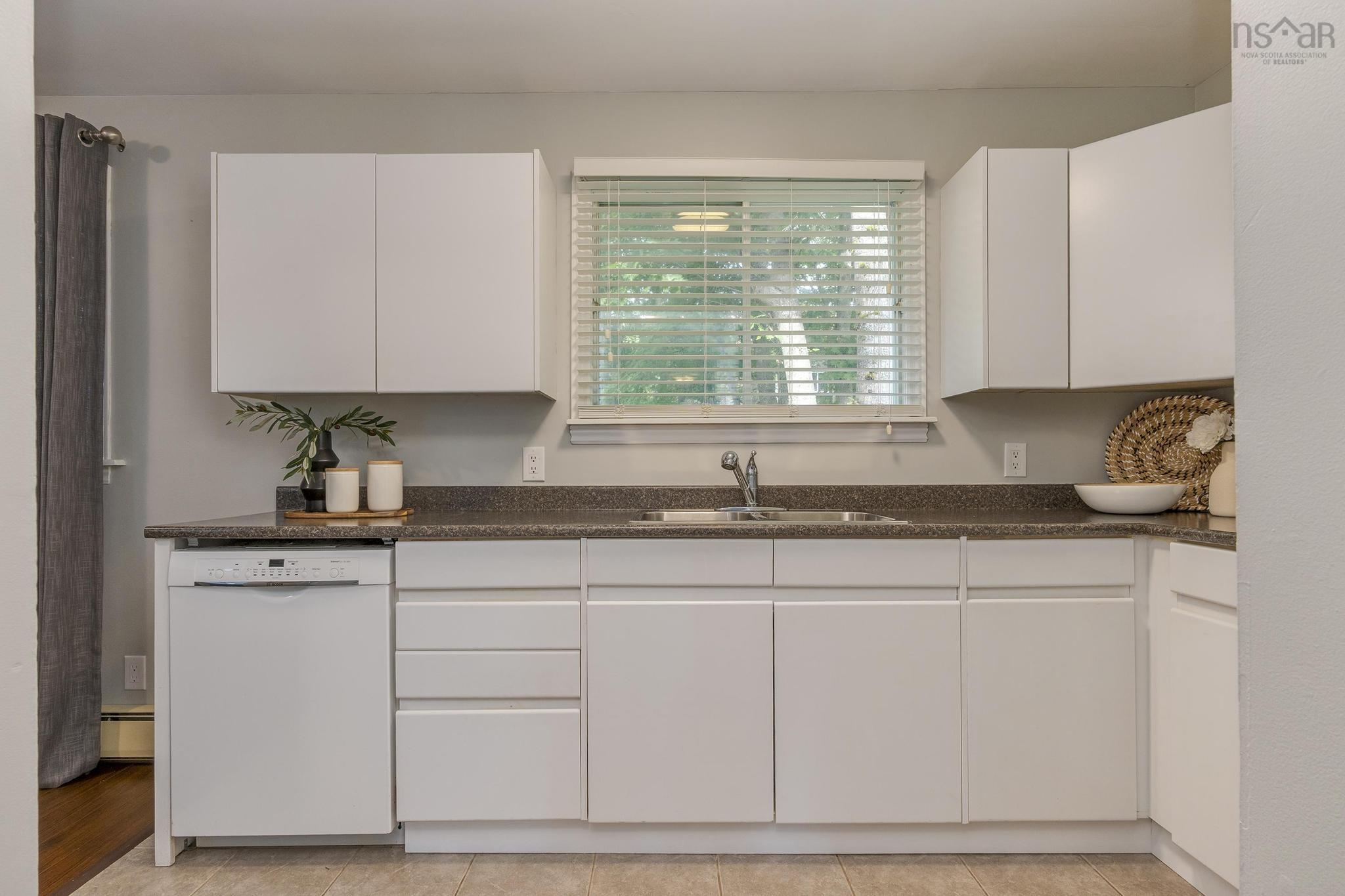 $439,900.00: 2A Aurora Avenue, Halifax