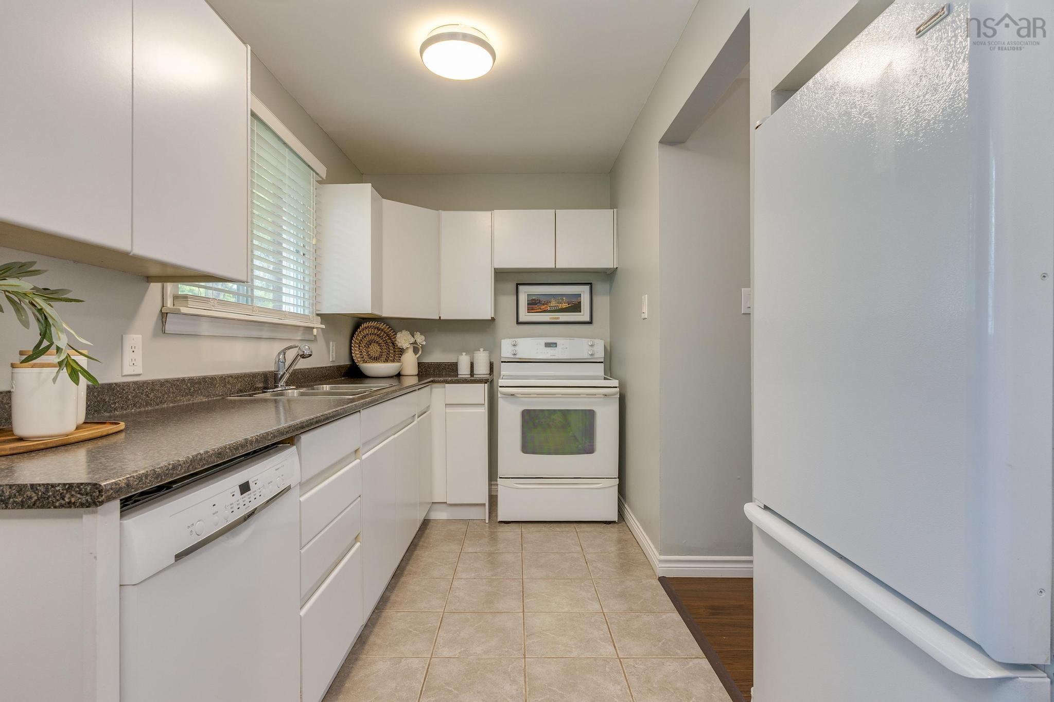 $439,900.00: 2A Aurora Avenue, Halifax