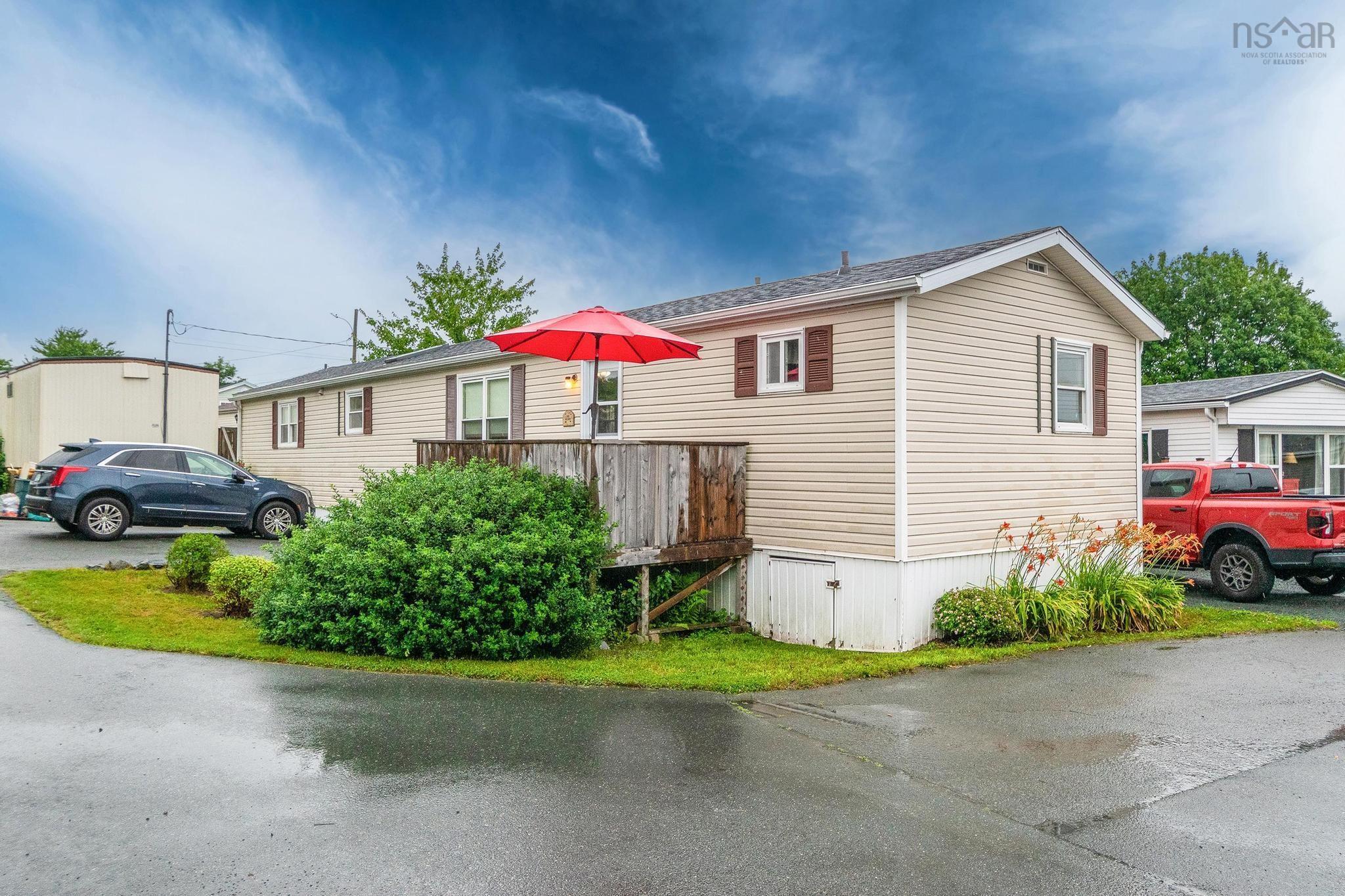 1 Wilson Avenue, Dartmouth, NS (MLS 202518420)