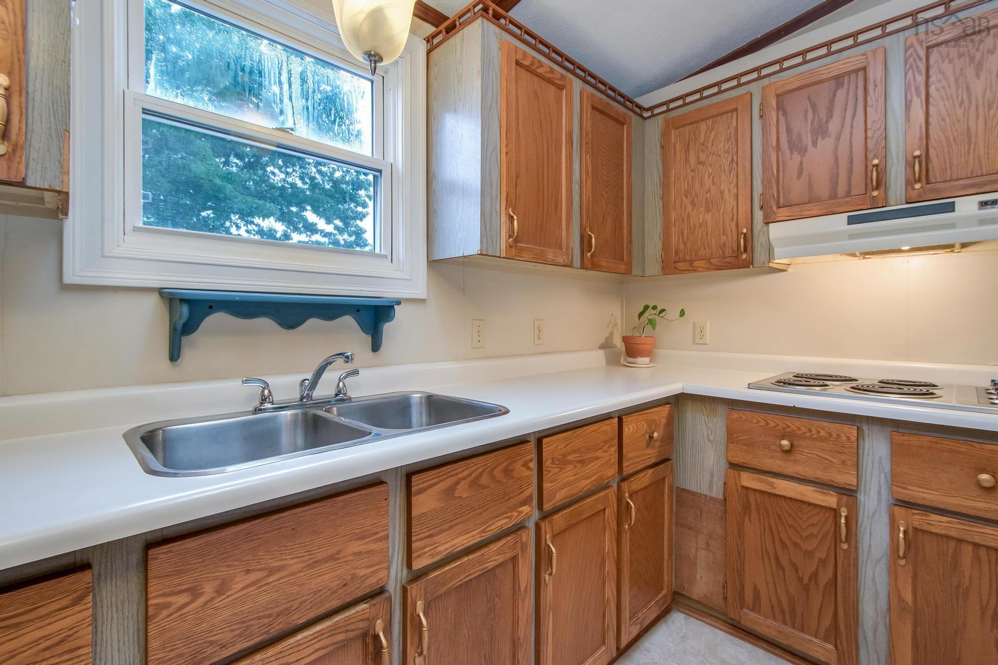 1 Wilson Avenue, Dartmouth, NS (MLS 202518420)