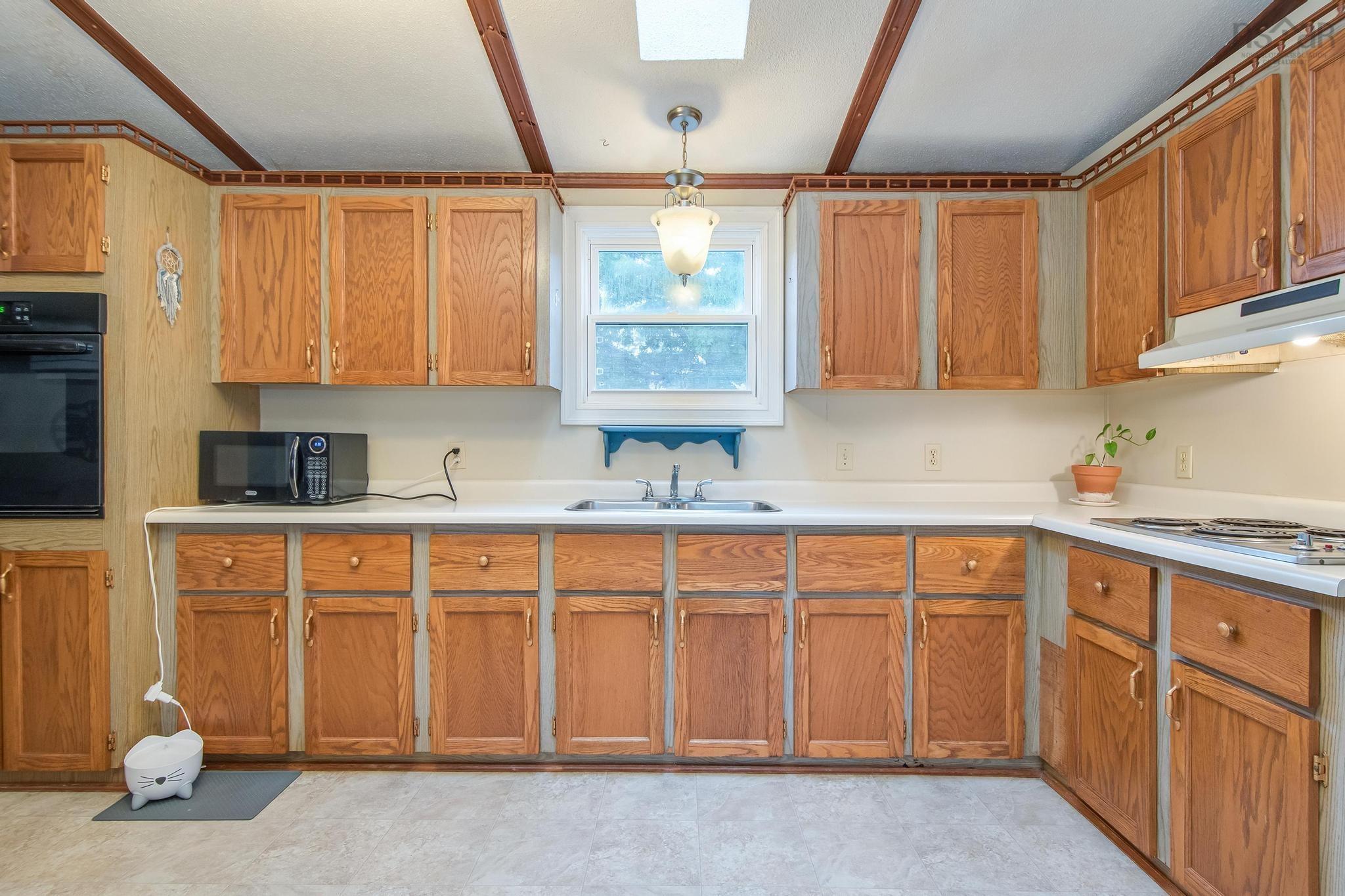 1 Wilson Avenue, Dartmouth, NS (MLS 202518420)