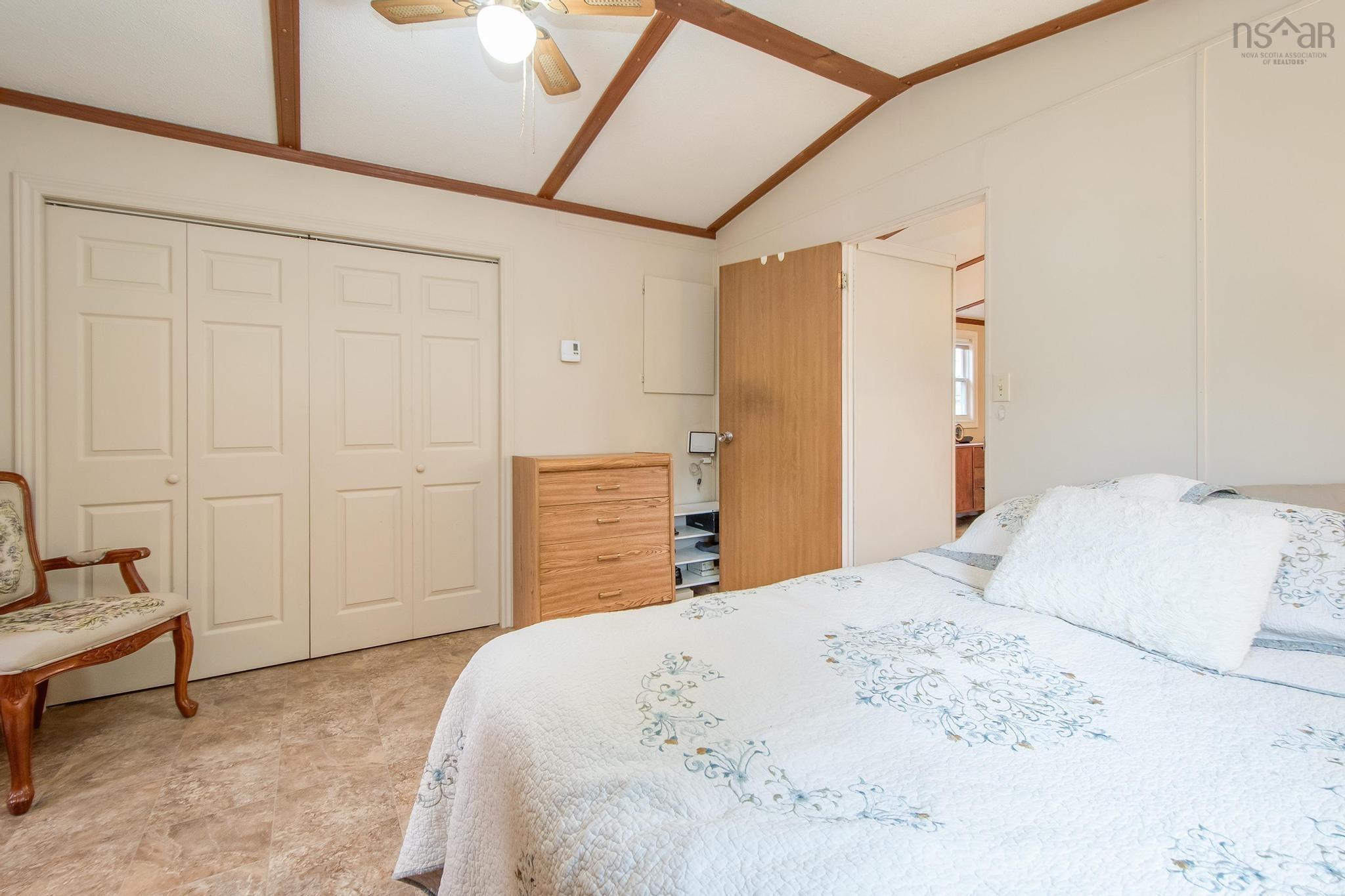 1 Wilson Avenue, Dartmouth, NS (MLS 202518420)