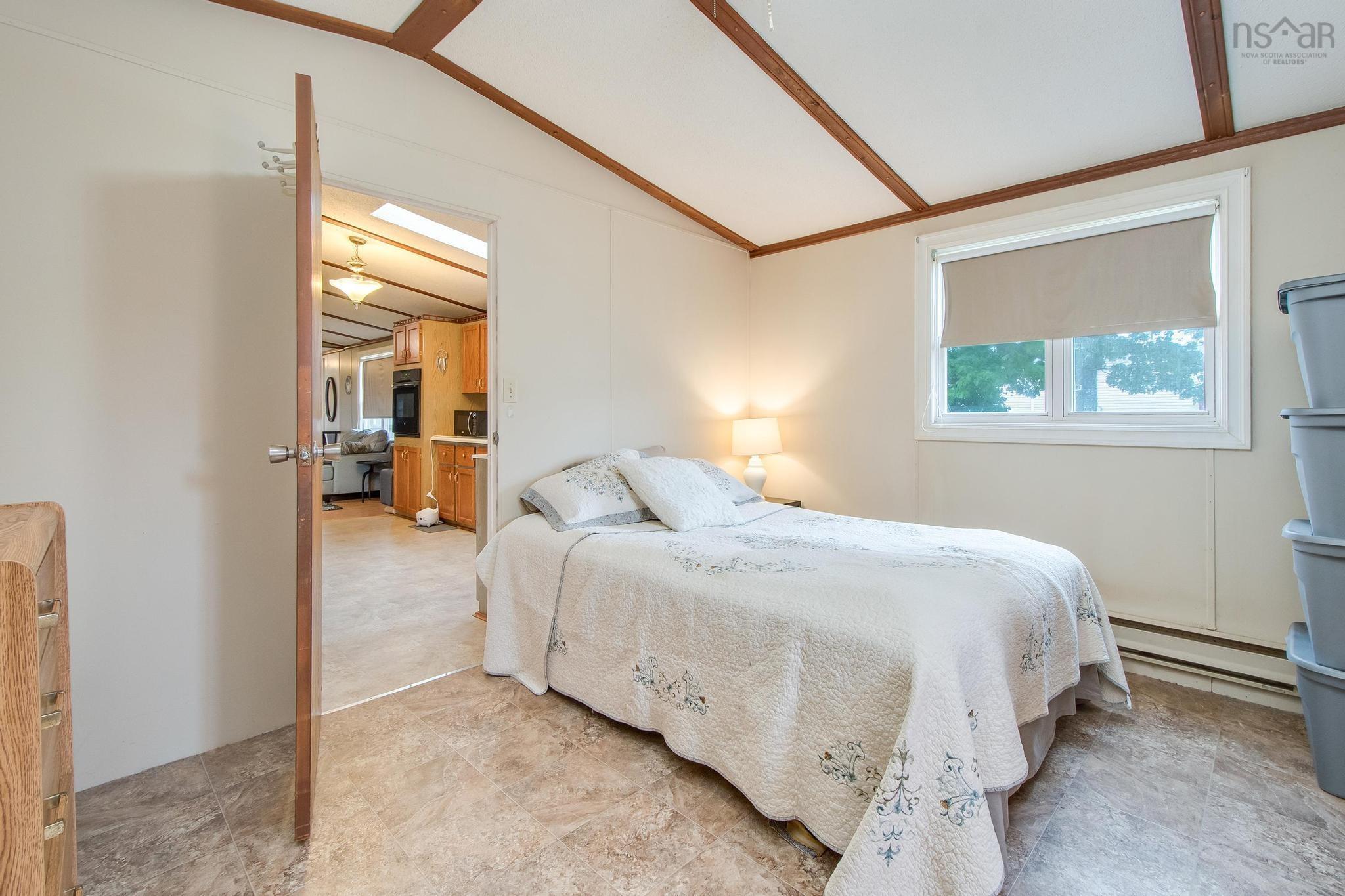 1 Wilson Avenue, Dartmouth, NS (MLS 202518420)