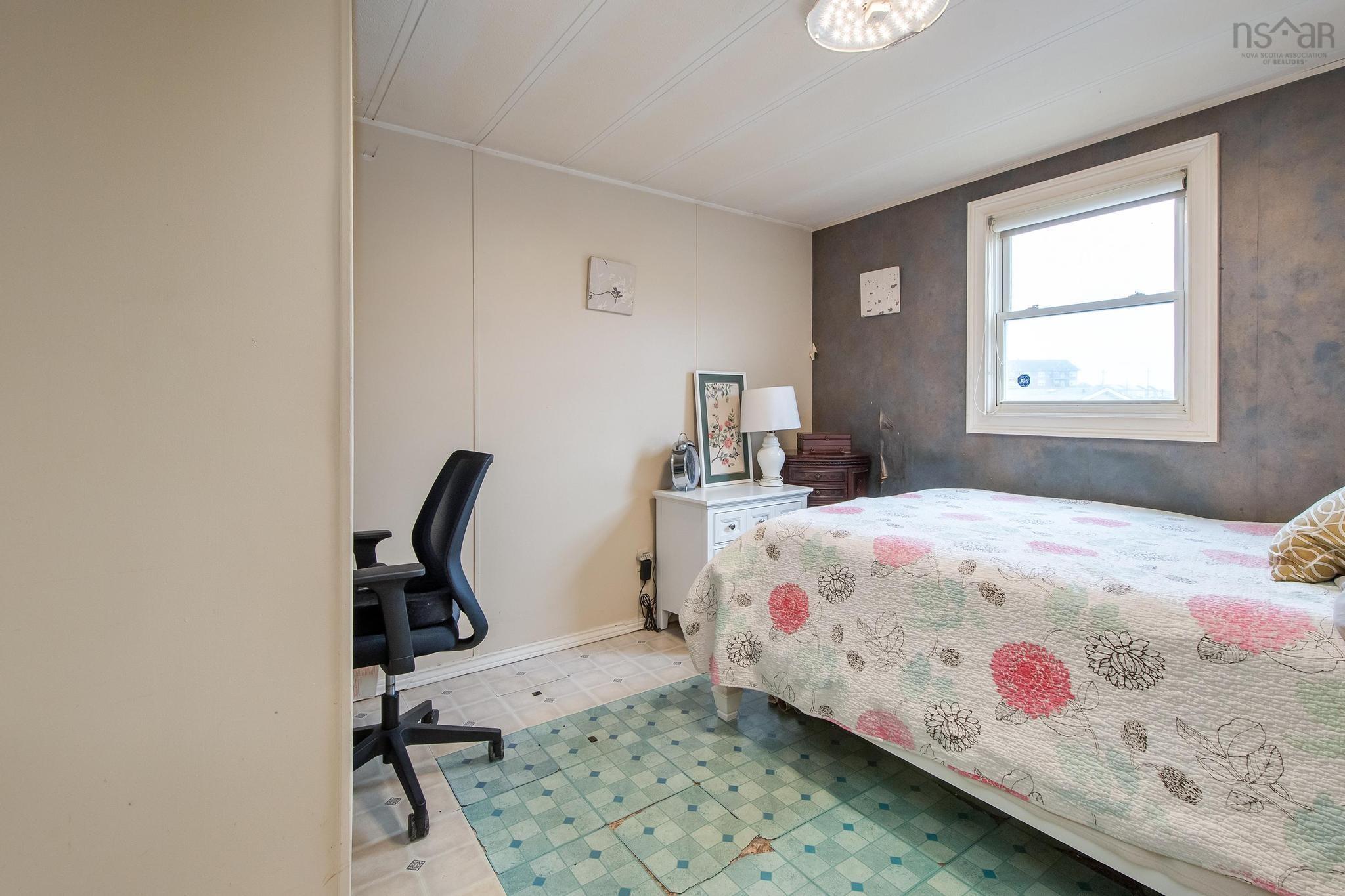 1 Wilson Avenue, Dartmouth, NS (MLS 202518420)