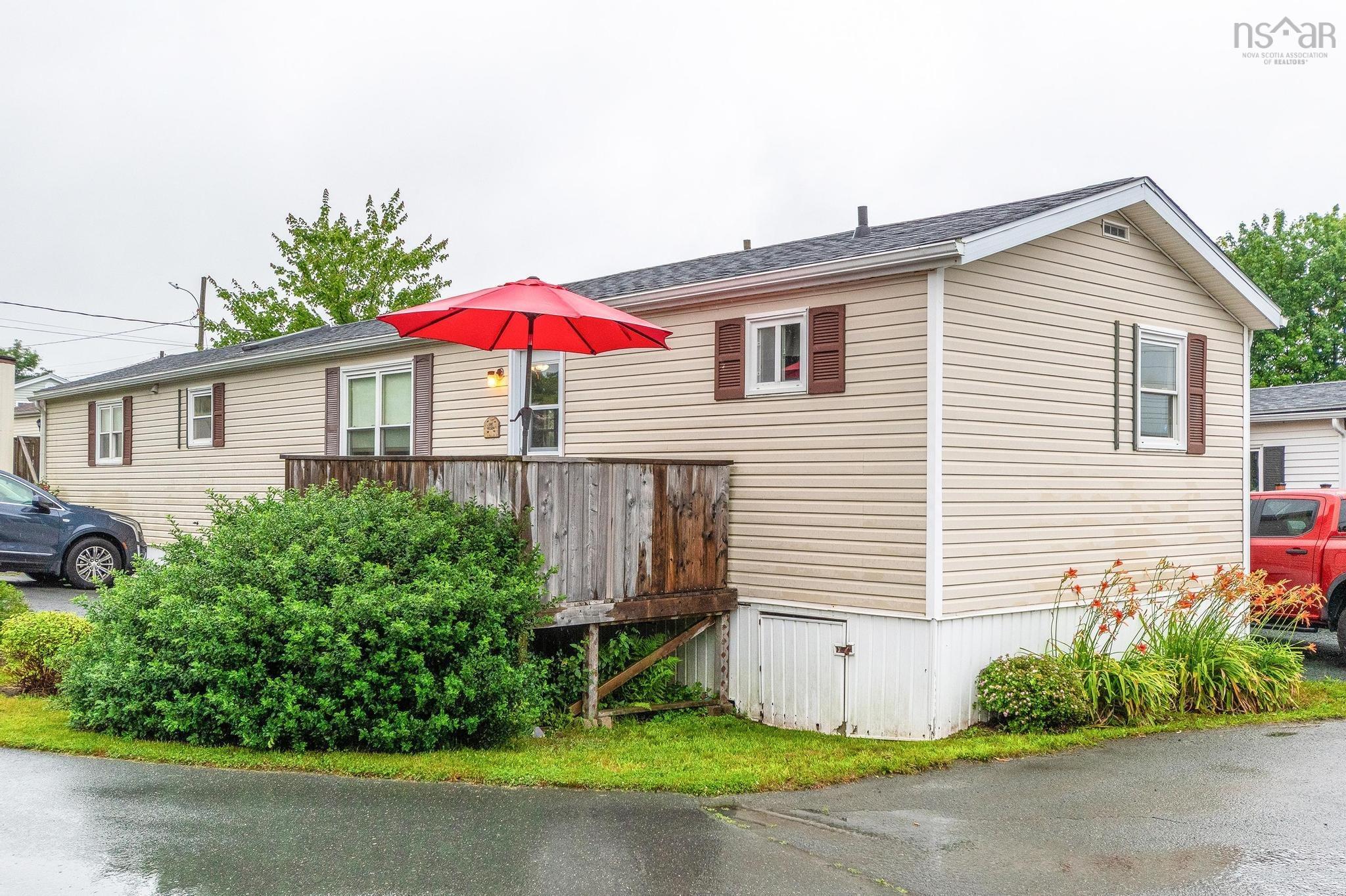 1 Wilson Avenue, Dartmouth, NS (MLS 202518420)