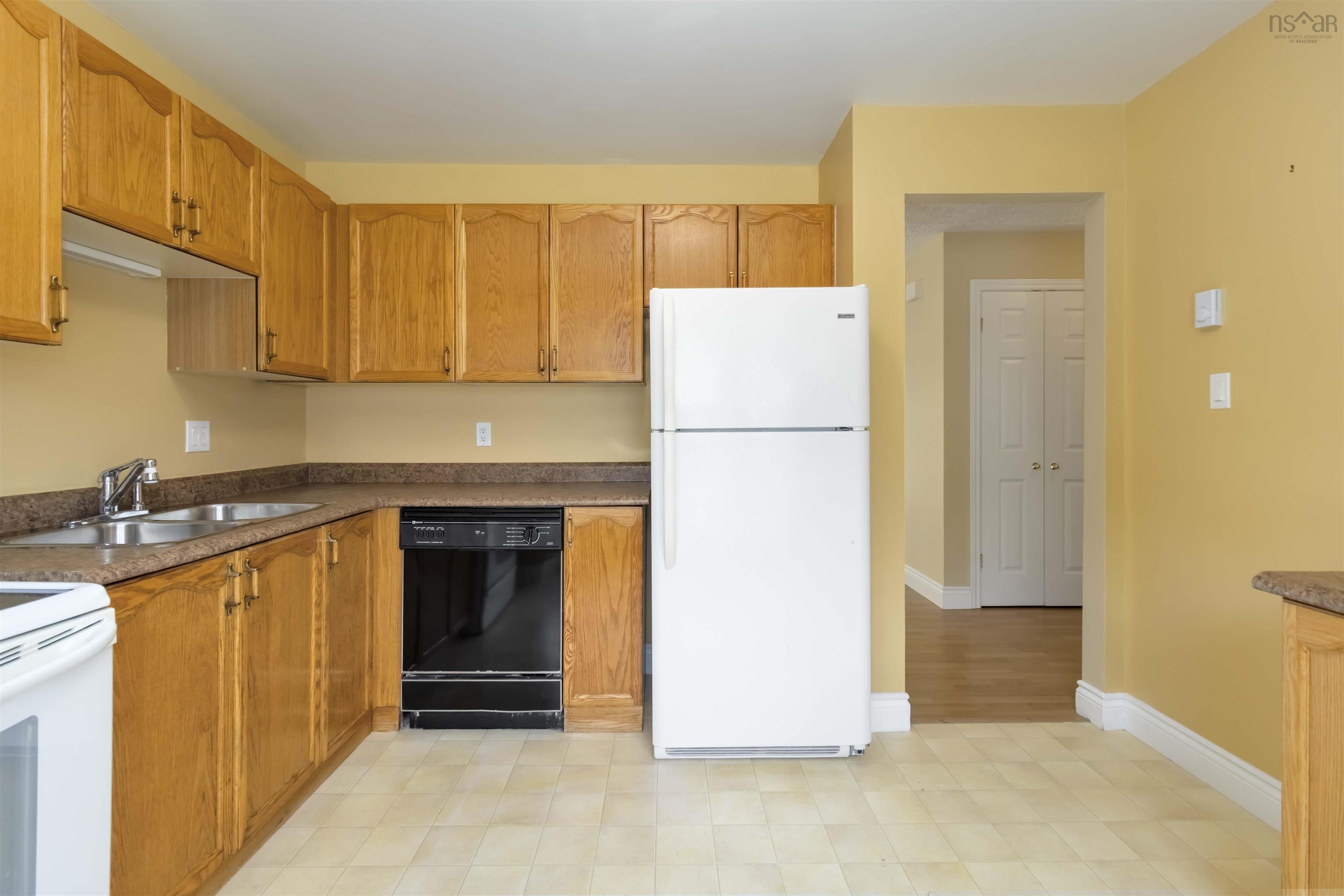 $399,900.00: 13 Collins Grove, Dartmouth