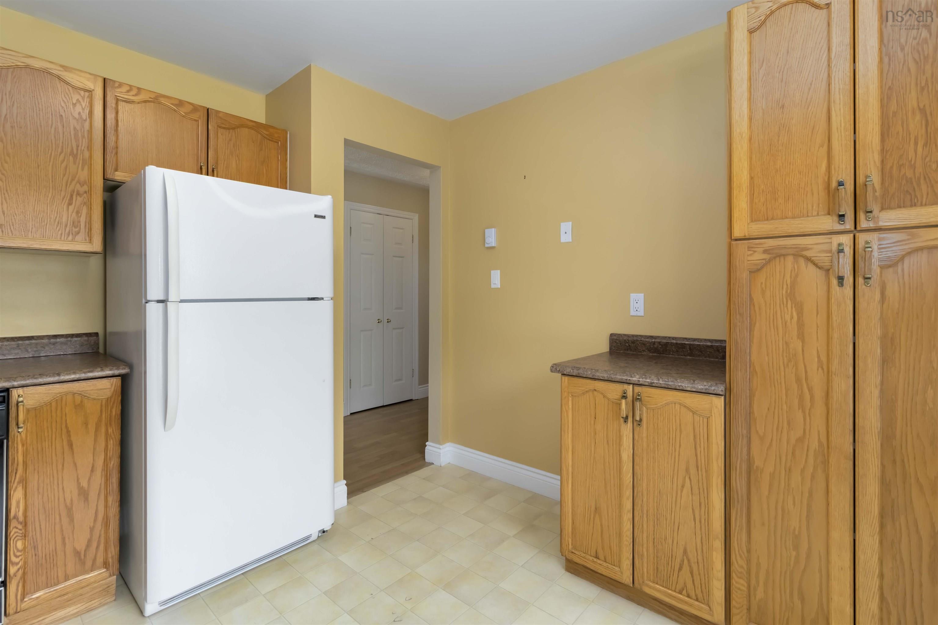 $399,900.00: 13 Collins Grove, Dartmouth