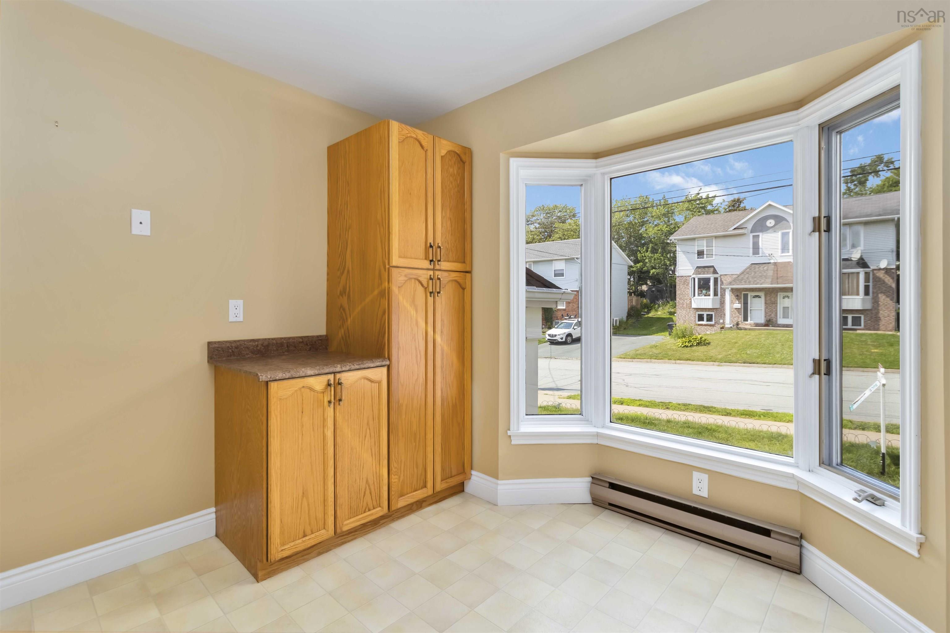 $399,900.00: 13 Collins Grove, Dartmouth