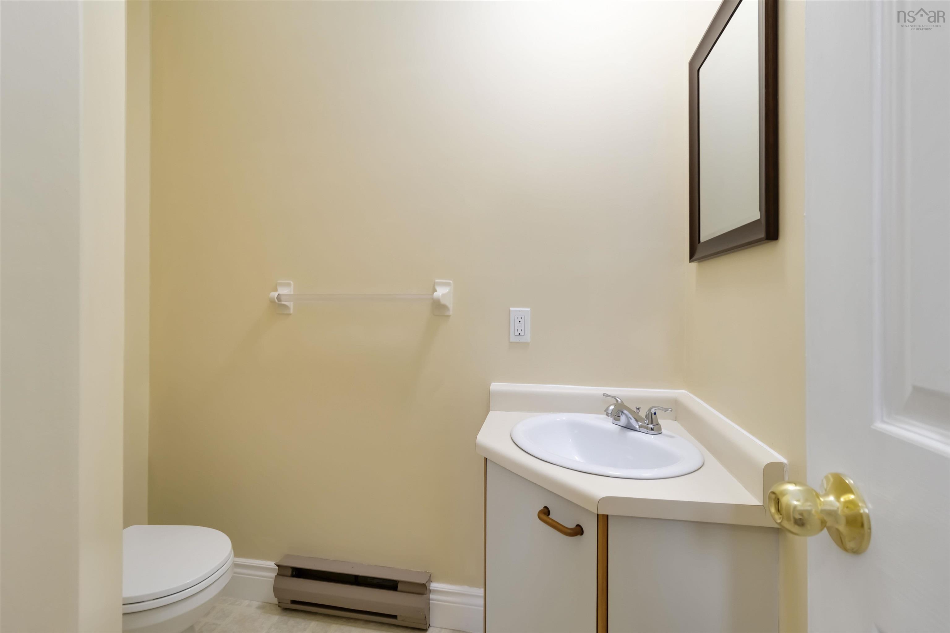 $399,900.00: 13 Collins Grove, Dartmouth