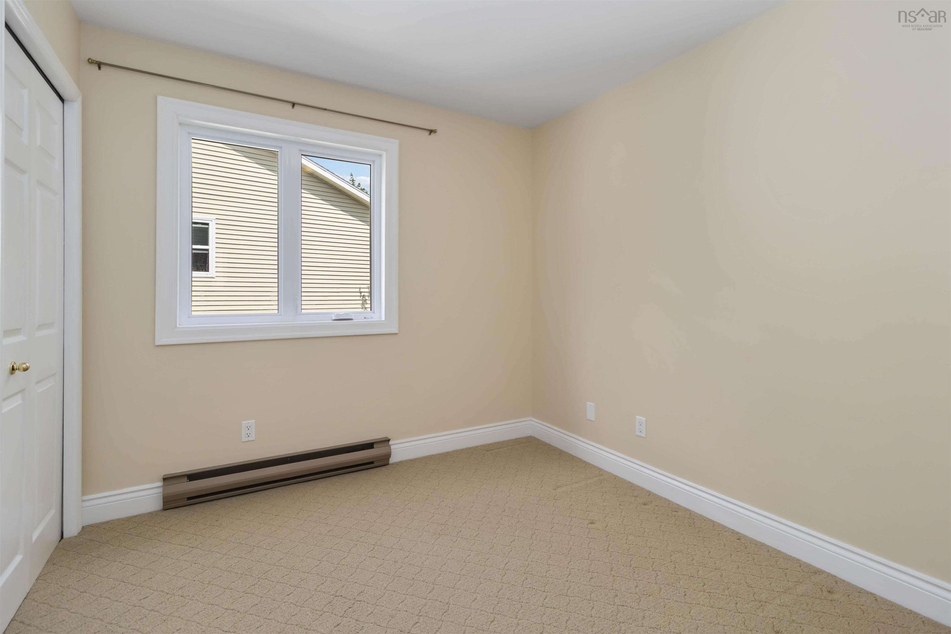 $399,900.00: 13 Collins Grove, Dartmouth