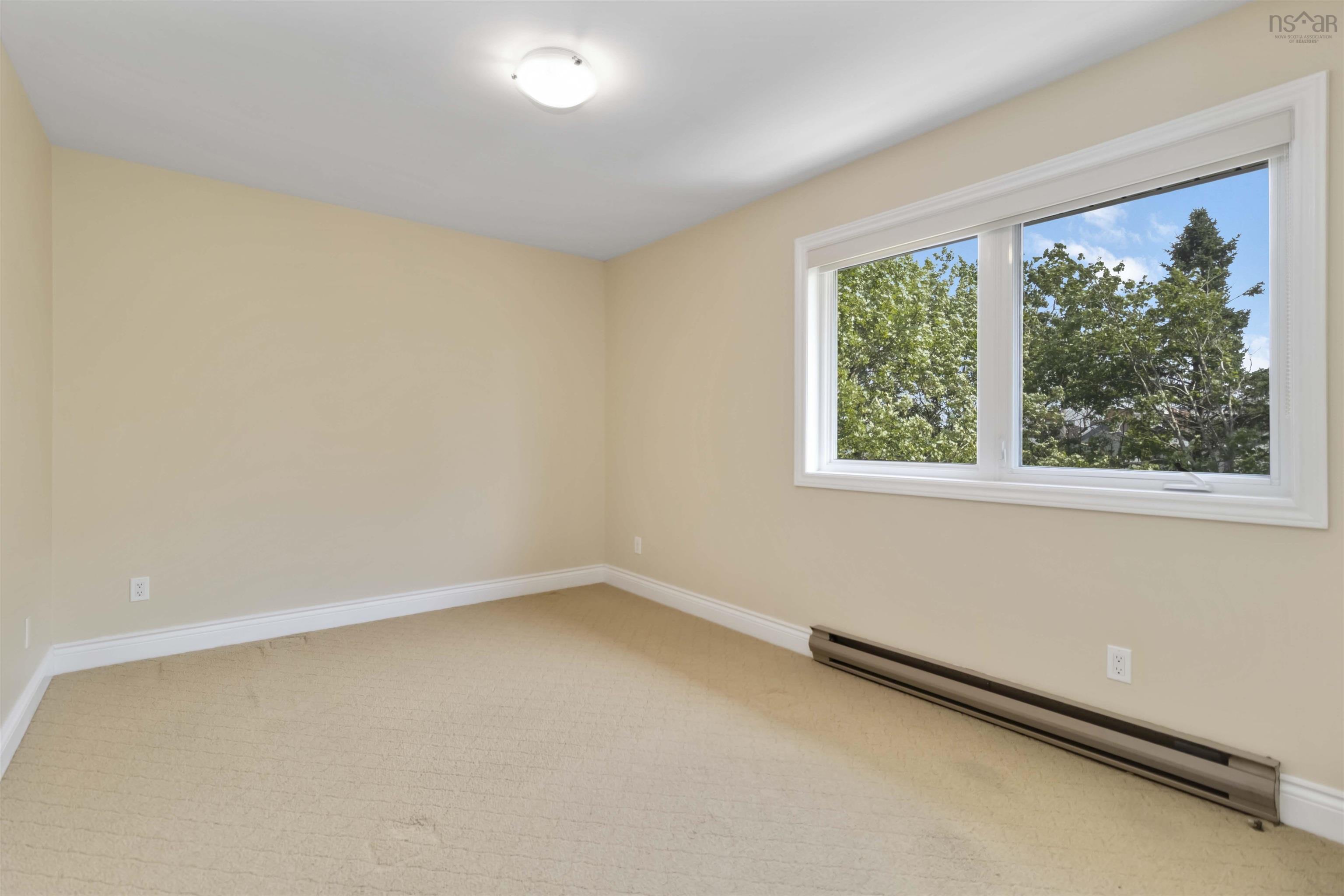 $399,900.00: 13 Collins Grove, Dartmouth