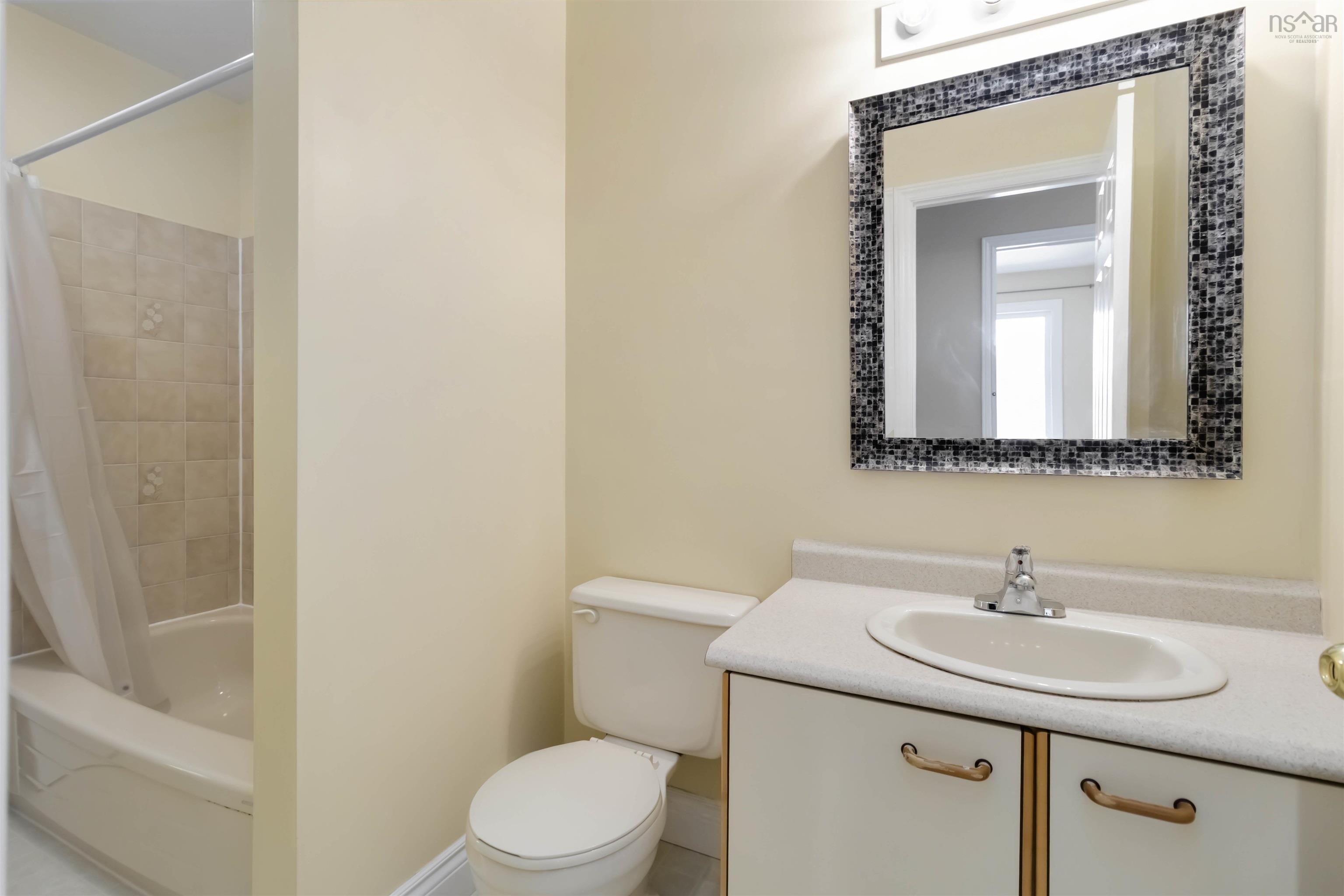 $399,900.00: 13 Collins Grove, Dartmouth