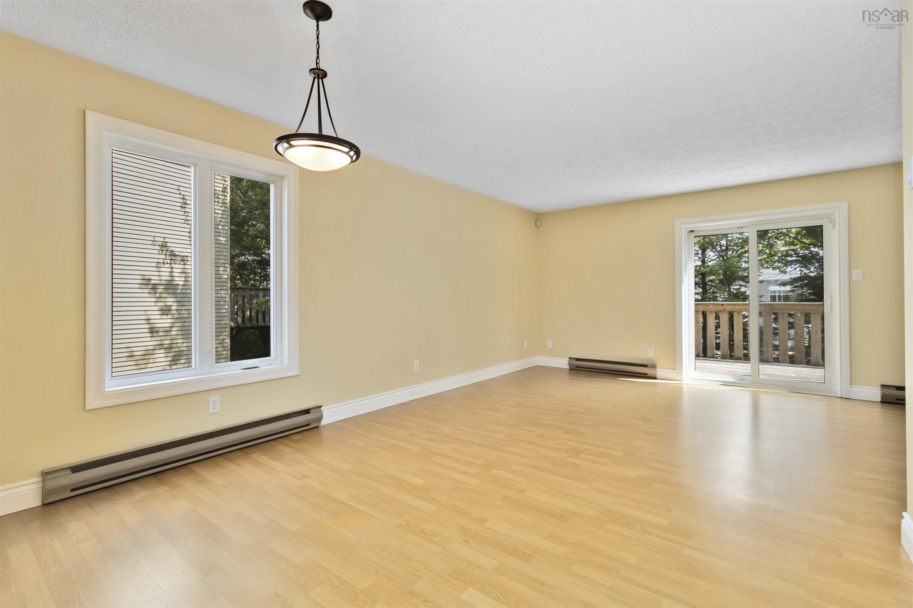 $399,900.00: 13 Collins Grove, Dartmouth