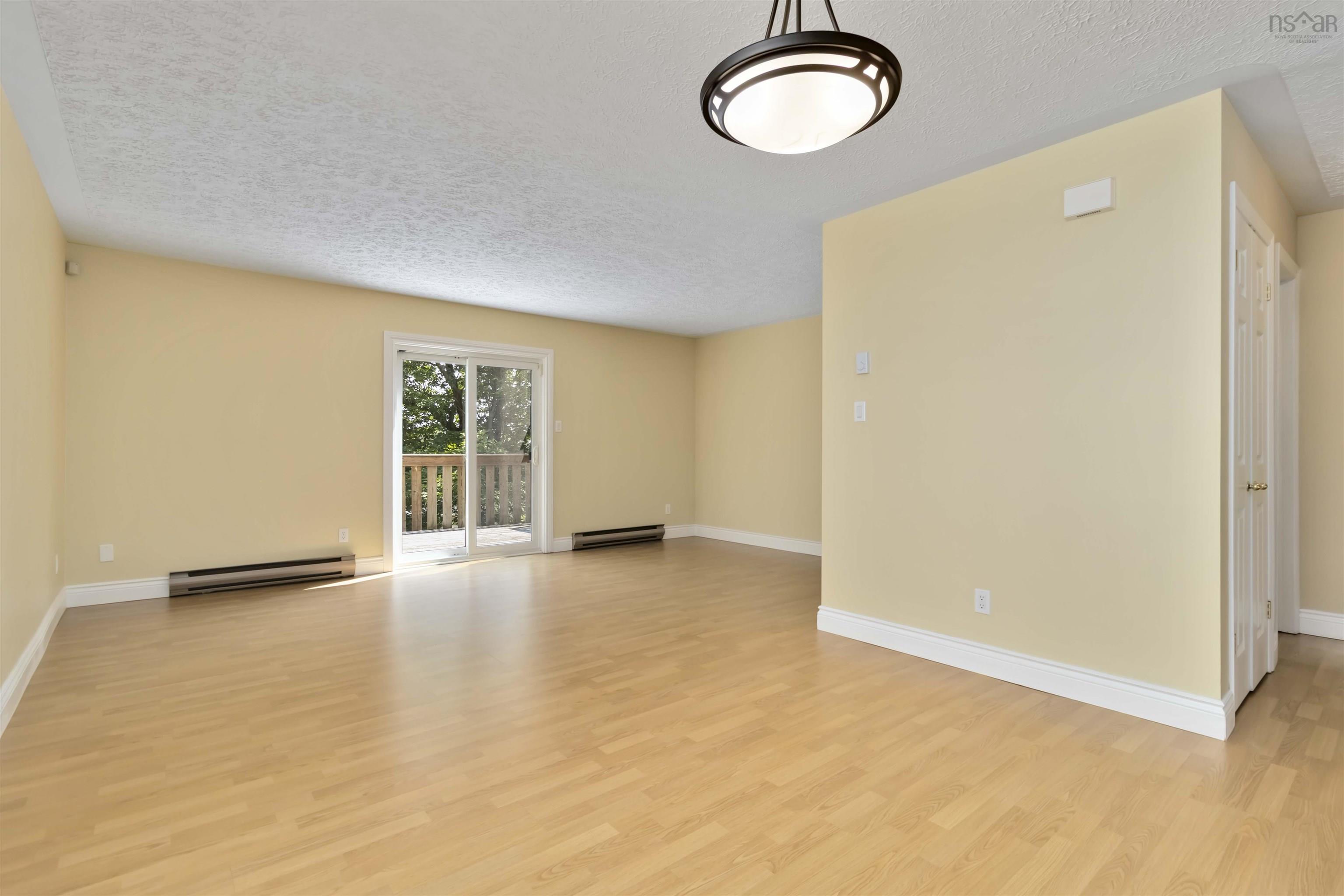 $399,900.00: 13 Collins Grove, Dartmouth