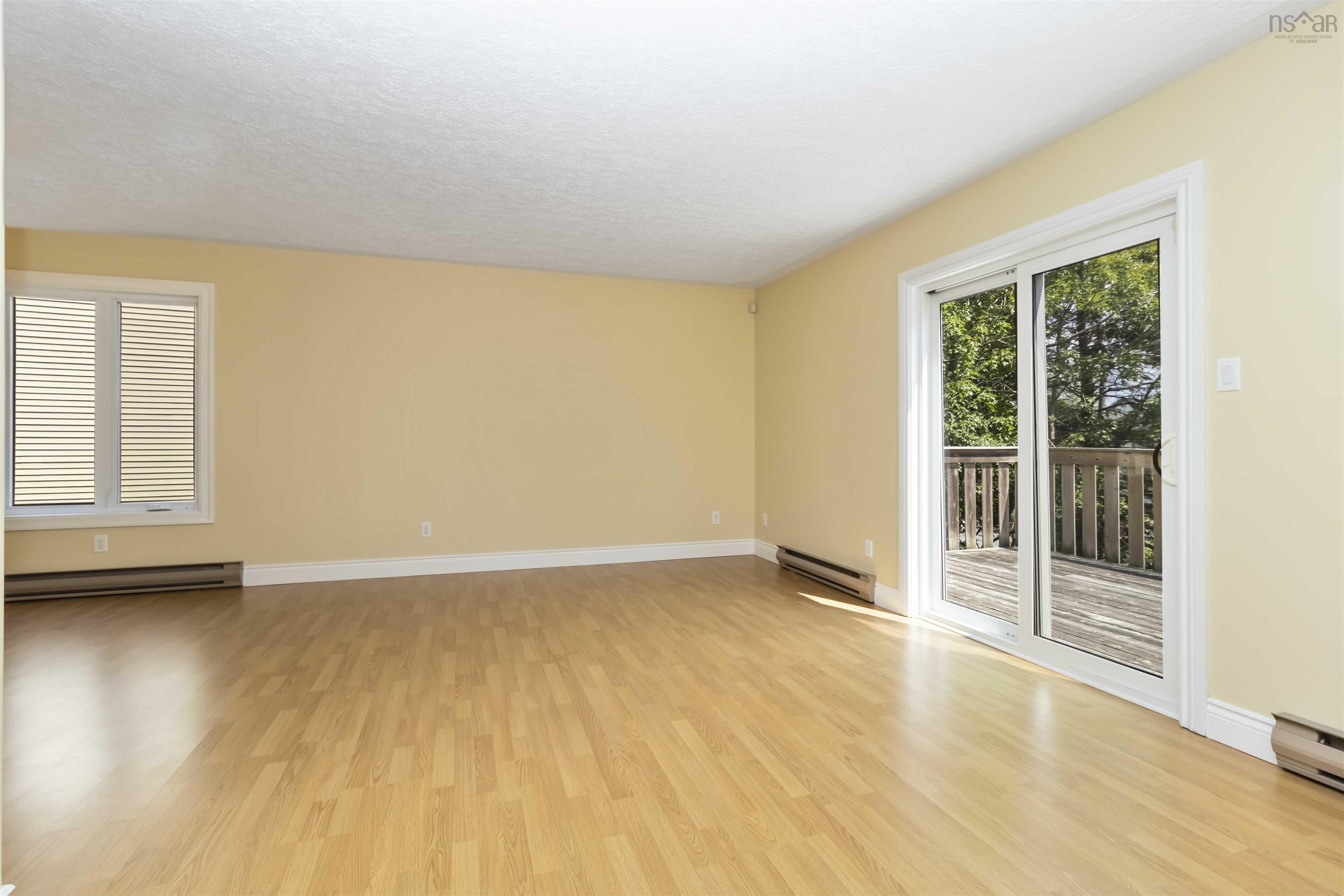 $399,900.00: 13 Collins Grove, Dartmouth