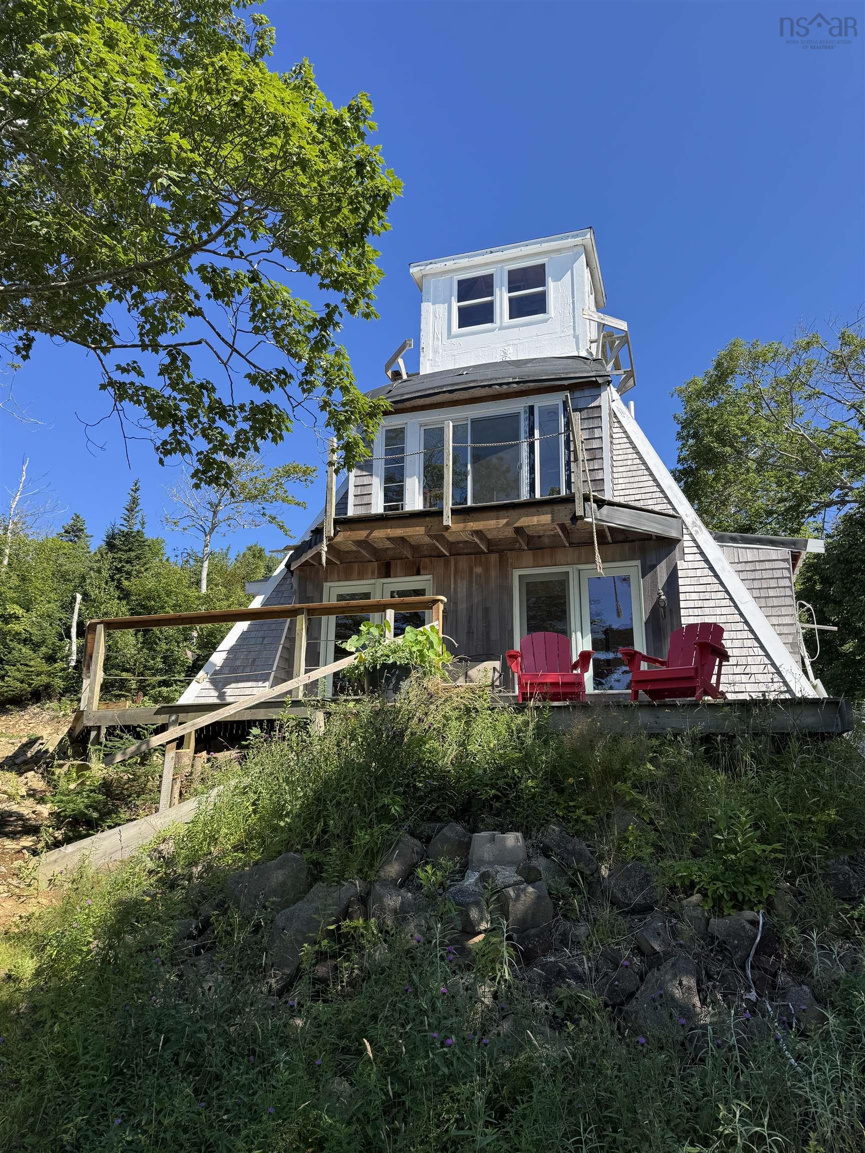 $327,000.00: 111 St Mary