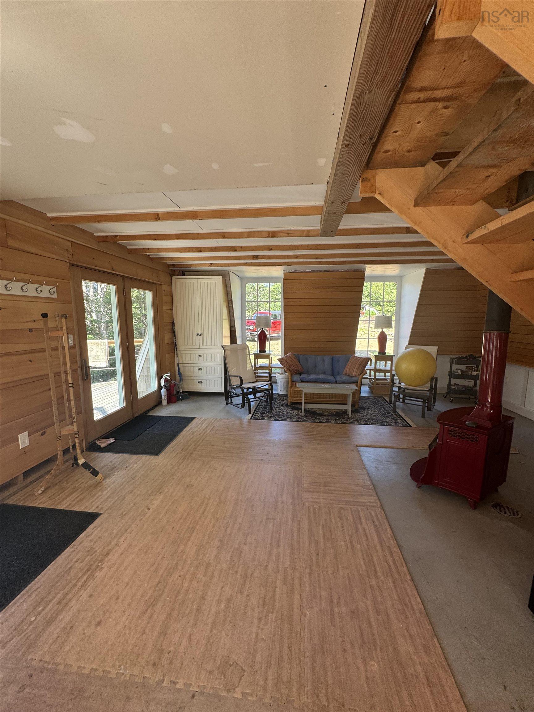 $327,000.00: 111 St Mary