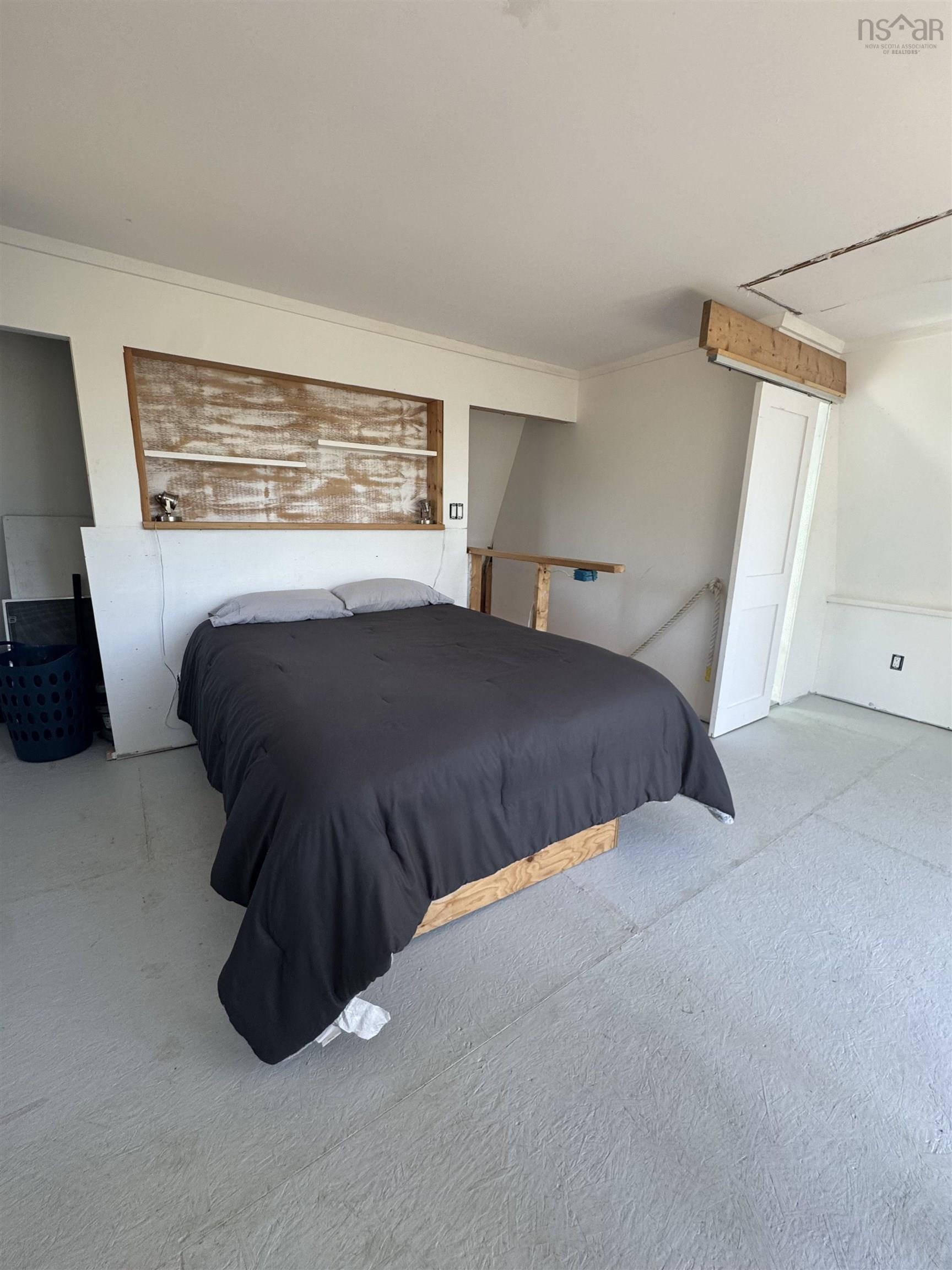 $327,000.00: 111 St Mary