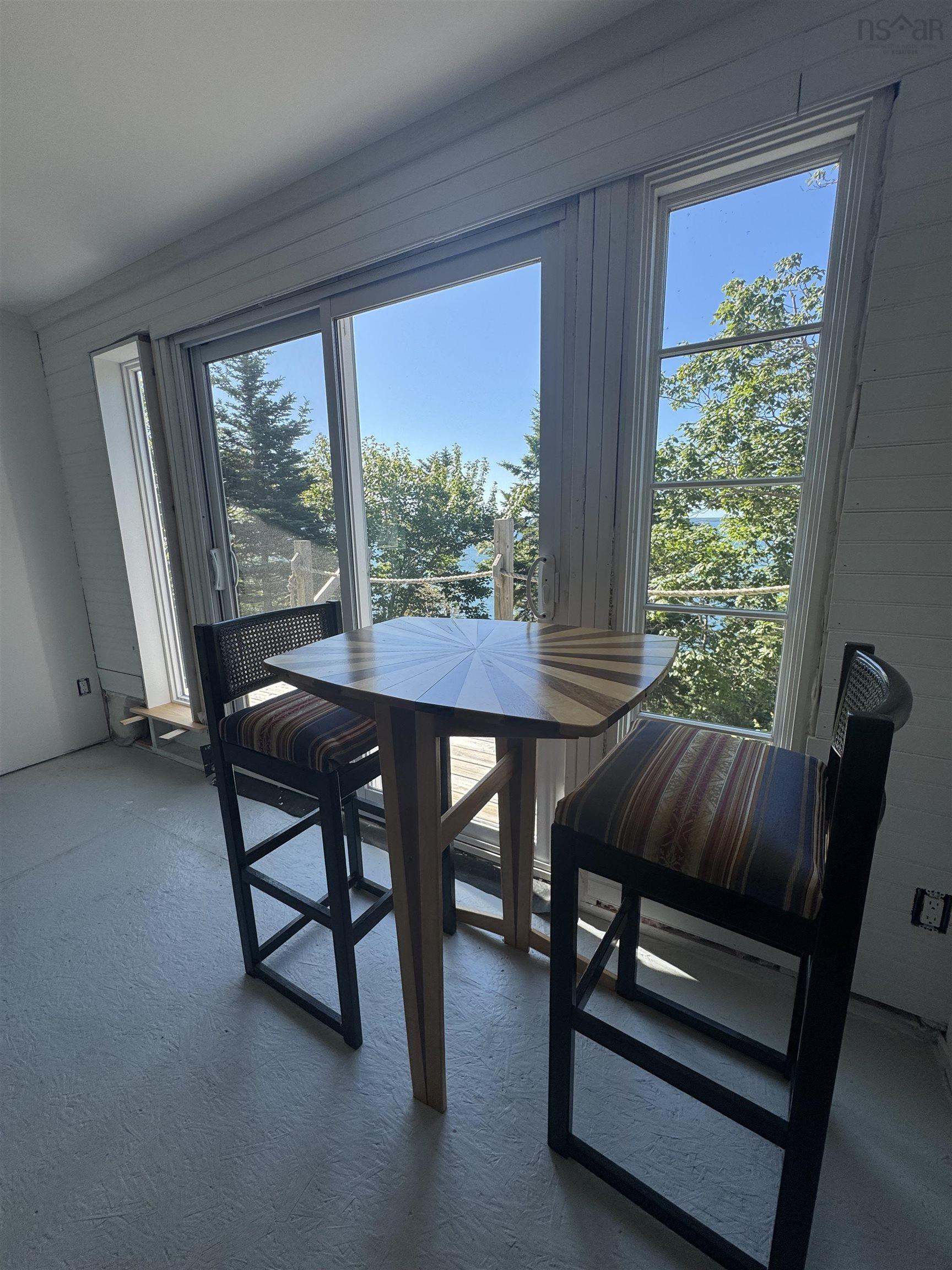 $327,000.00: 111 St Mary