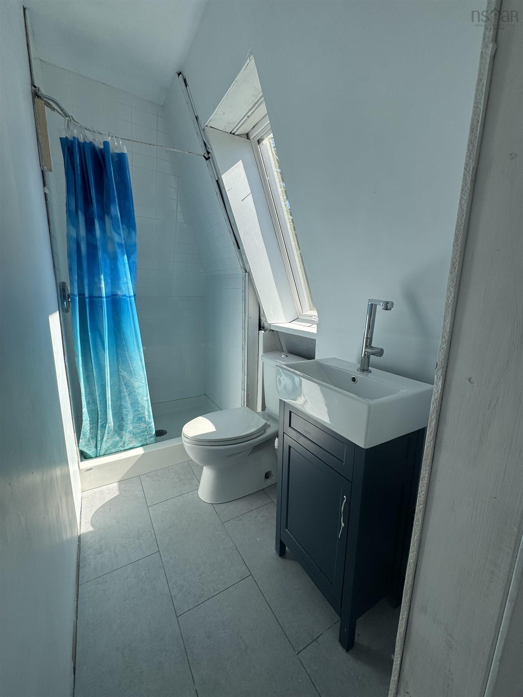 $327,000.00: 111 St Mary