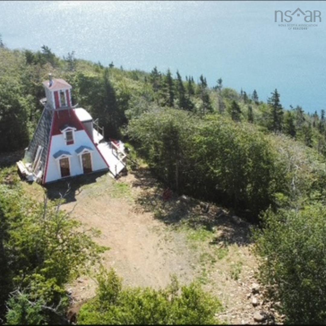 $327,000.00: 111 St Mary